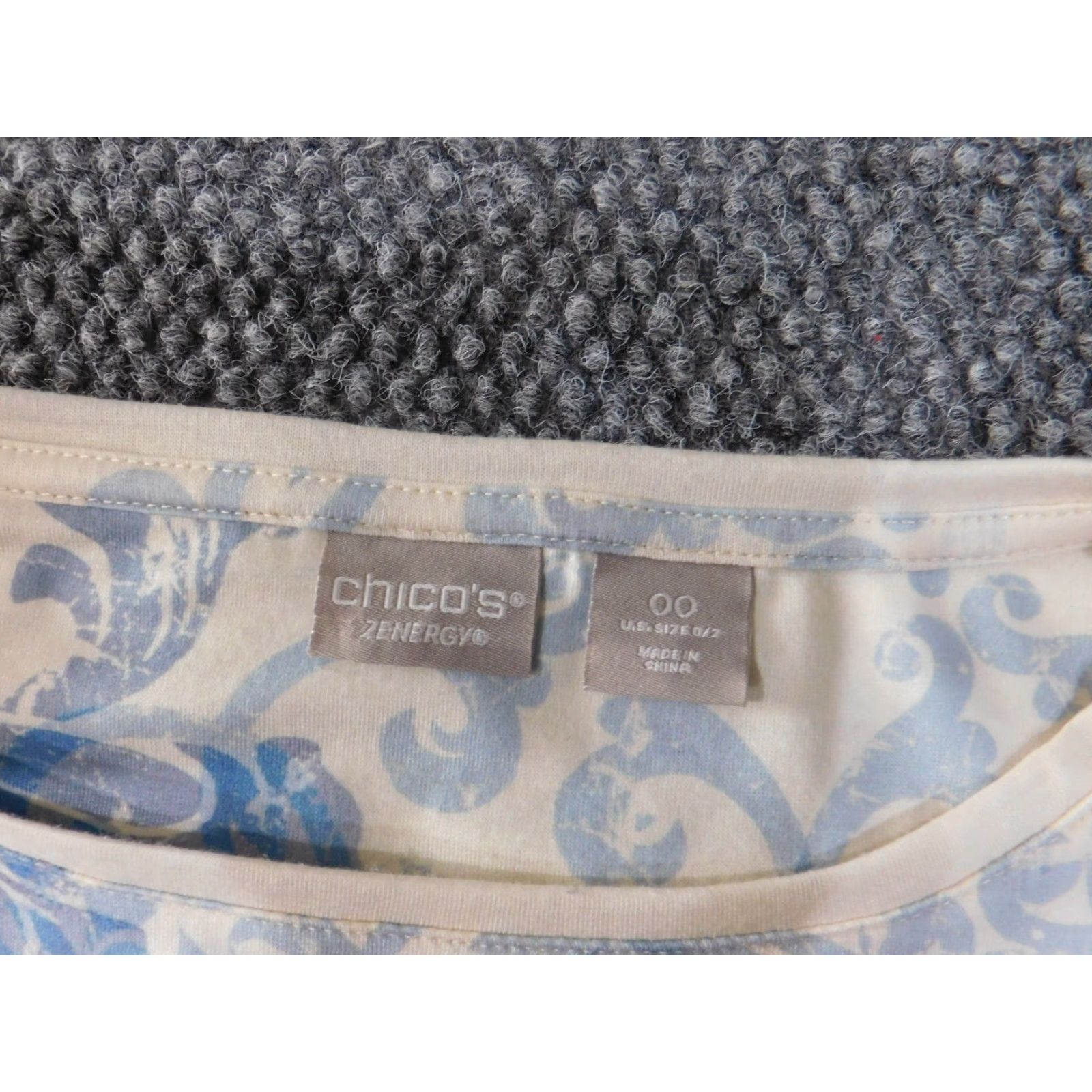 Vintage Chicos Blouse Shirt Womens 0 Blue Floral Knit Polyester Button Round Neck Long Sleeve Casu al Stretch Regular Vintage No Size XS / US 0-2 / IT 36-38 - 4 Thumbnail