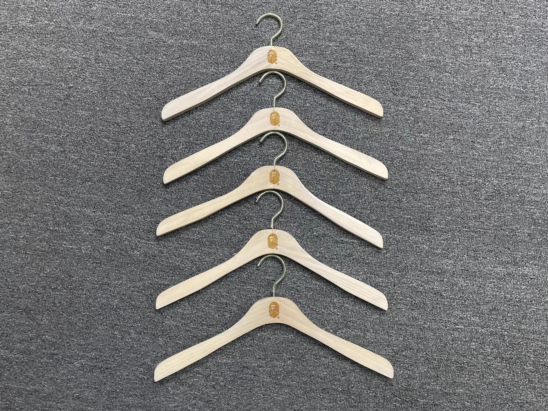 Bape Bape Wooden Hanger Q5 Size ONE SIZE - 3 Thumbnail