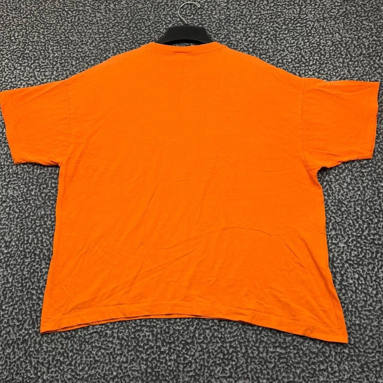 Other Vintage Looney Tunes Tweety Bird Shirt Men Crew Neck 2XL Size US XXL / EU 58 / 5 - 2 Thumbnail
