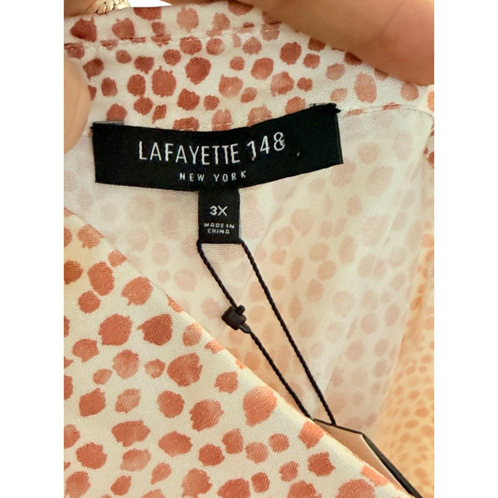 Vintage Lafayette 148 NY Silk Top Button Up NWT 3X Casual Party/Cocktail Travel Silk Top Coral Animal Print Short Sleeve Collared Button Hidden Beading Womens Size XXL / US 16-18 / IT 52-54 - 5 Thumbnail