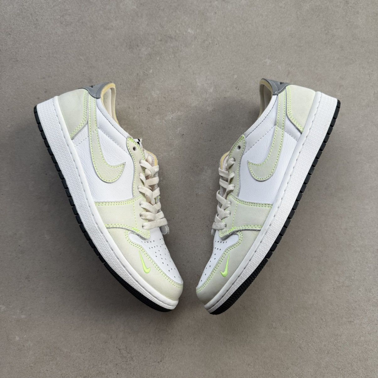 Nike Air Jordan 1 Low OG Ghost Green DM7837-103 Size US 9 / EU 42 - 1 Thumbnail