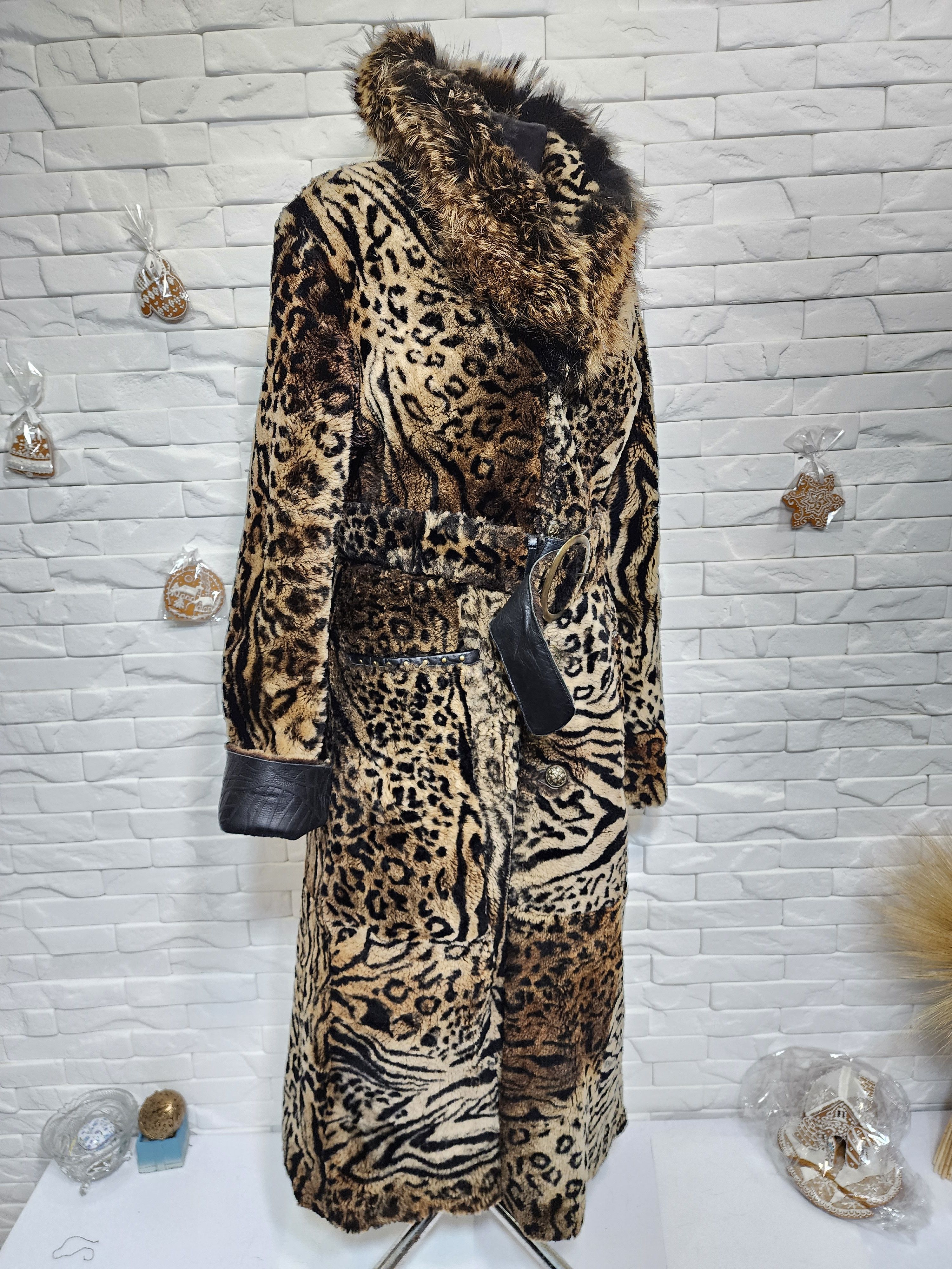 Furla Reversible Brown Sheepskin Coat: Genuine Fur, Button Closure Size M / US 6-8 / IT 42-44 - 3 Thumbnail
