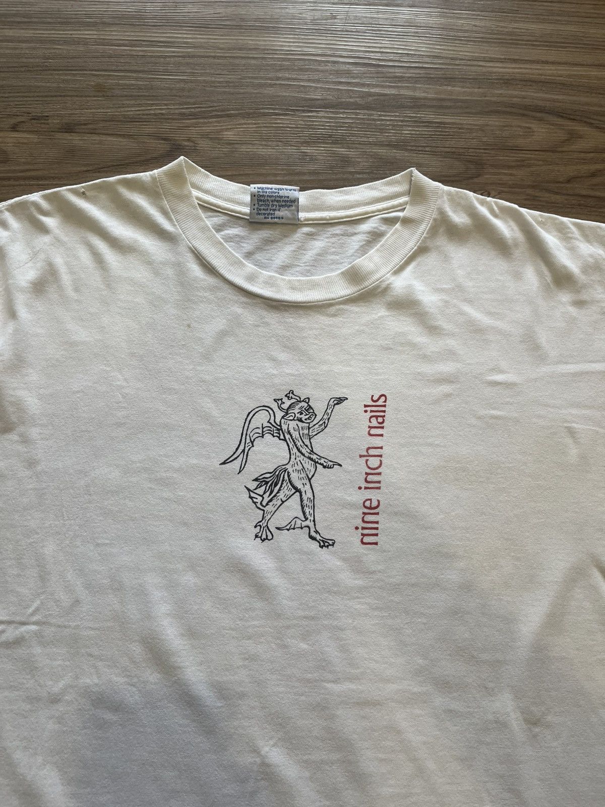Band Tees vintage 1995 Nine Inch Nails "Devil" tour Size US XL / EU 56 / 4 - 3 Thumbnail