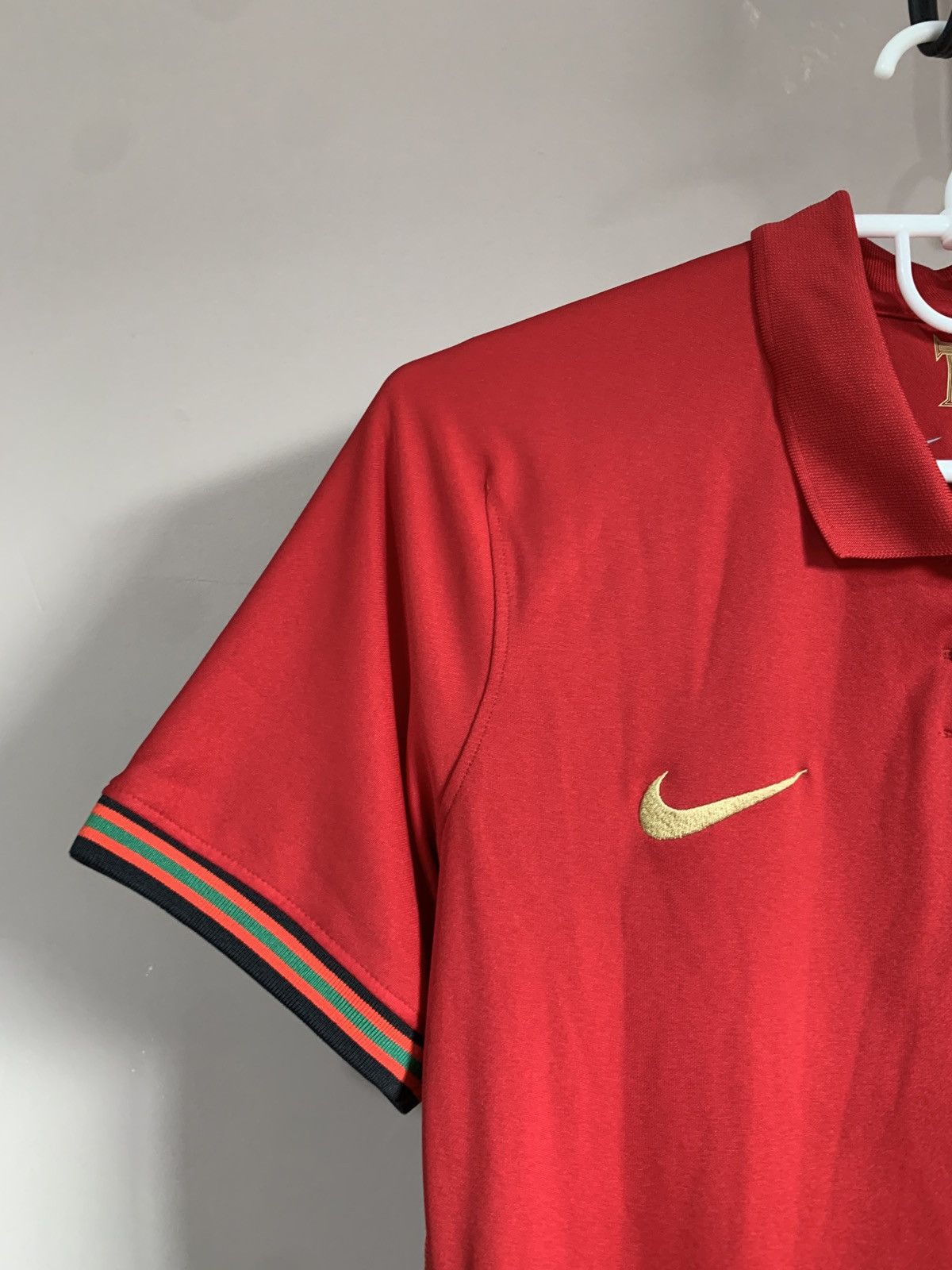 Nike Womens Portugal Home Football Shirt Nike Soccer Jersey Sz L Size L / US 10 / IT 46 - 3 Thumbnail