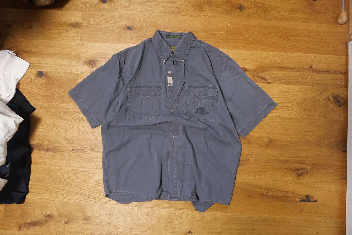 Camel Vintage Honda/Lotus F1 button up worn by pit crew members