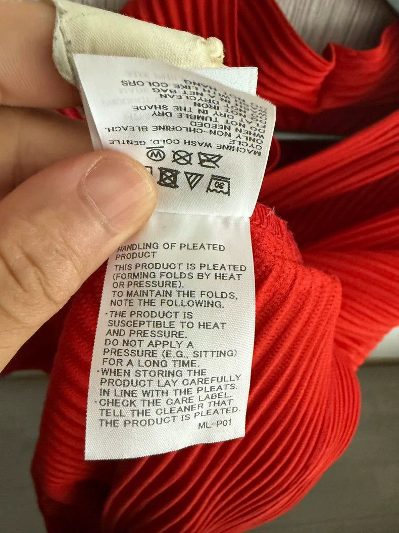 Issey Miyake Issey Miyake size:3 Red pleated cardigan Size S / US 4 / IT 40 - 4 Thumbnail