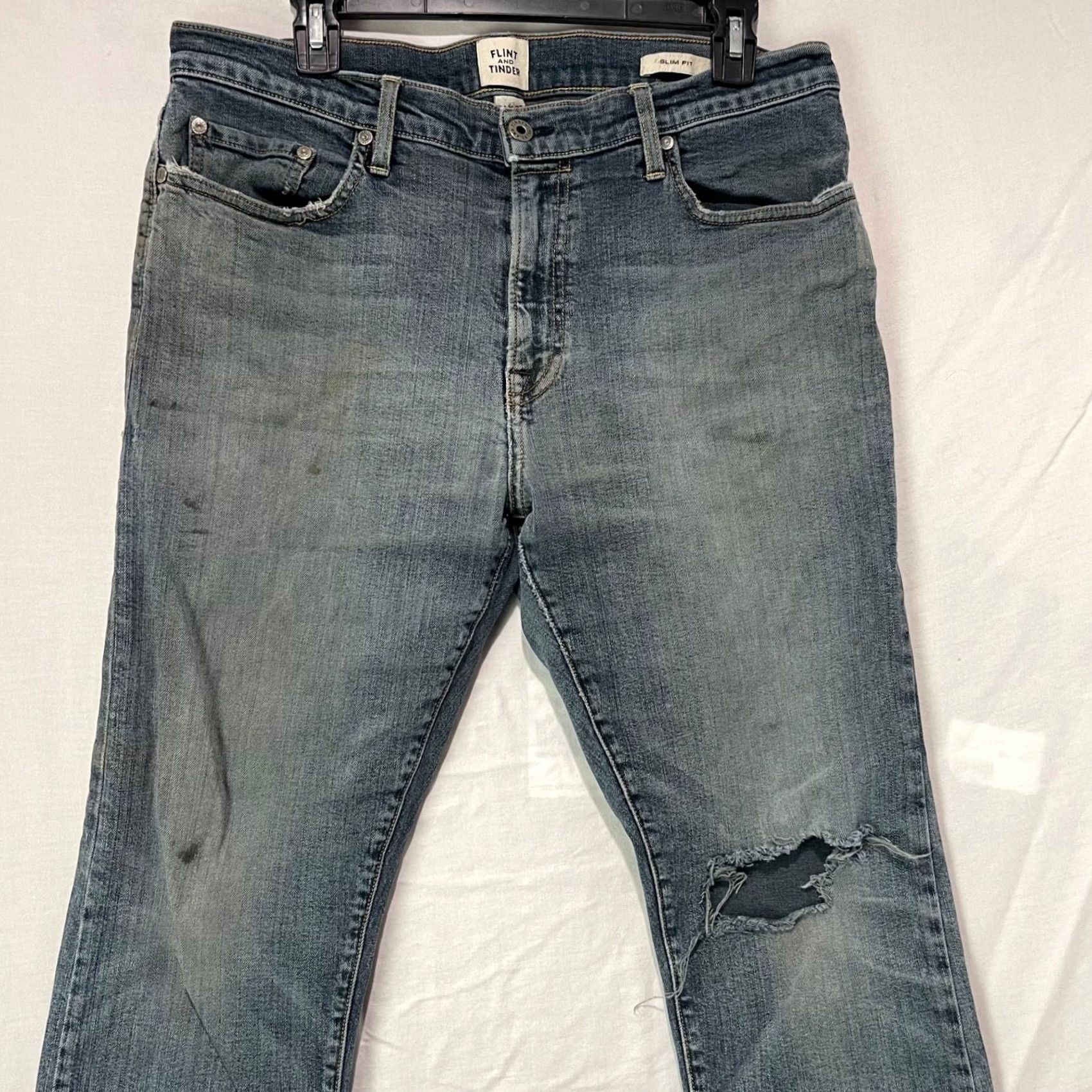 Flint And Tinder Flint And Tinder Jeans Mens 34x32 Slim Fit Straight Leg Distressed 5-Pocket Denim Blue 34x32 Fits 33x27 Mens Jeans Size US 34 / EU 50 - 2 Thumbnail