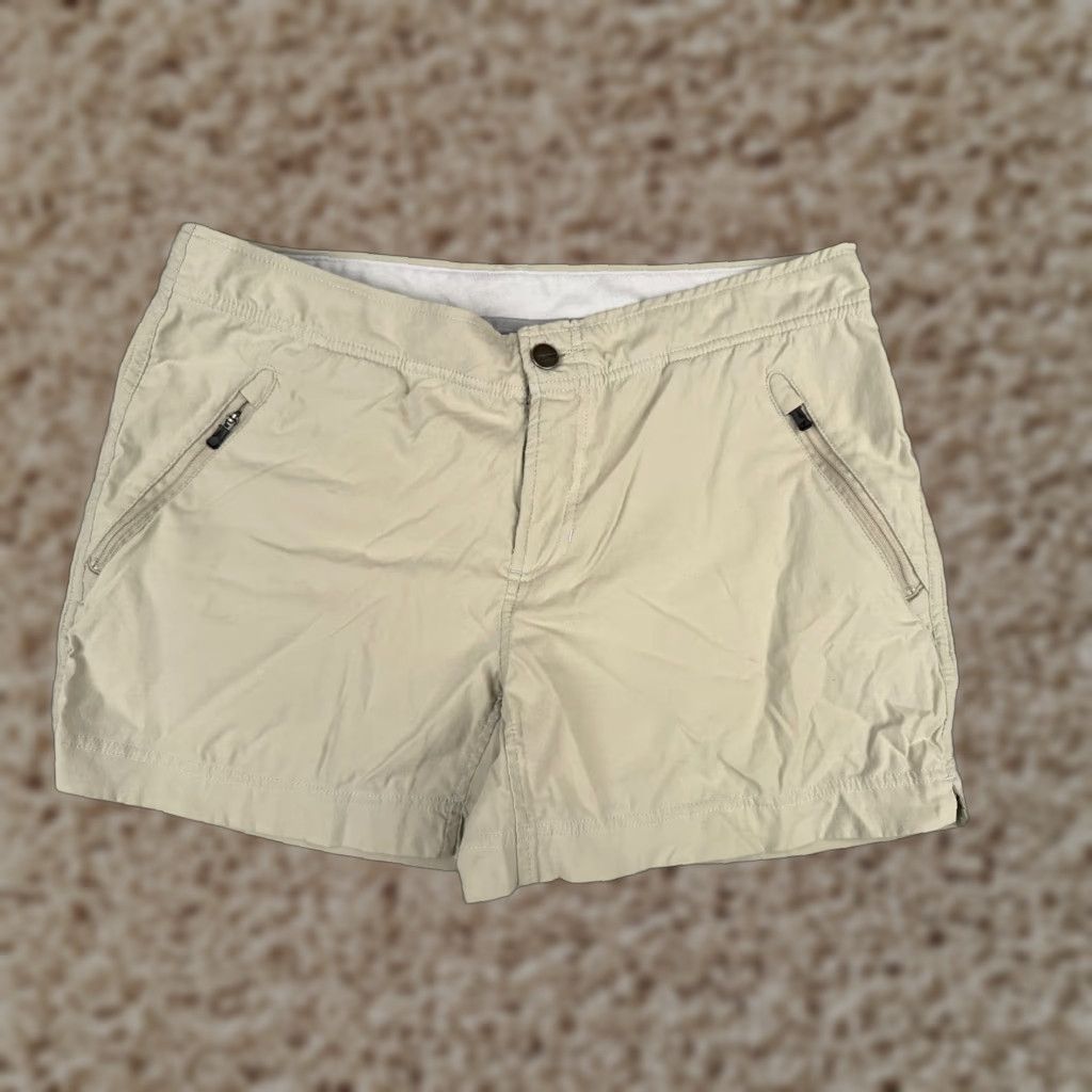 Vintage VINTAGE Columbia Women's Shorts 8 Beige Utility Nylon Blend Zip Pockets Hiking Camp 32x4 Size 27" / US 4 / IT 40 - 1 Thumbnail