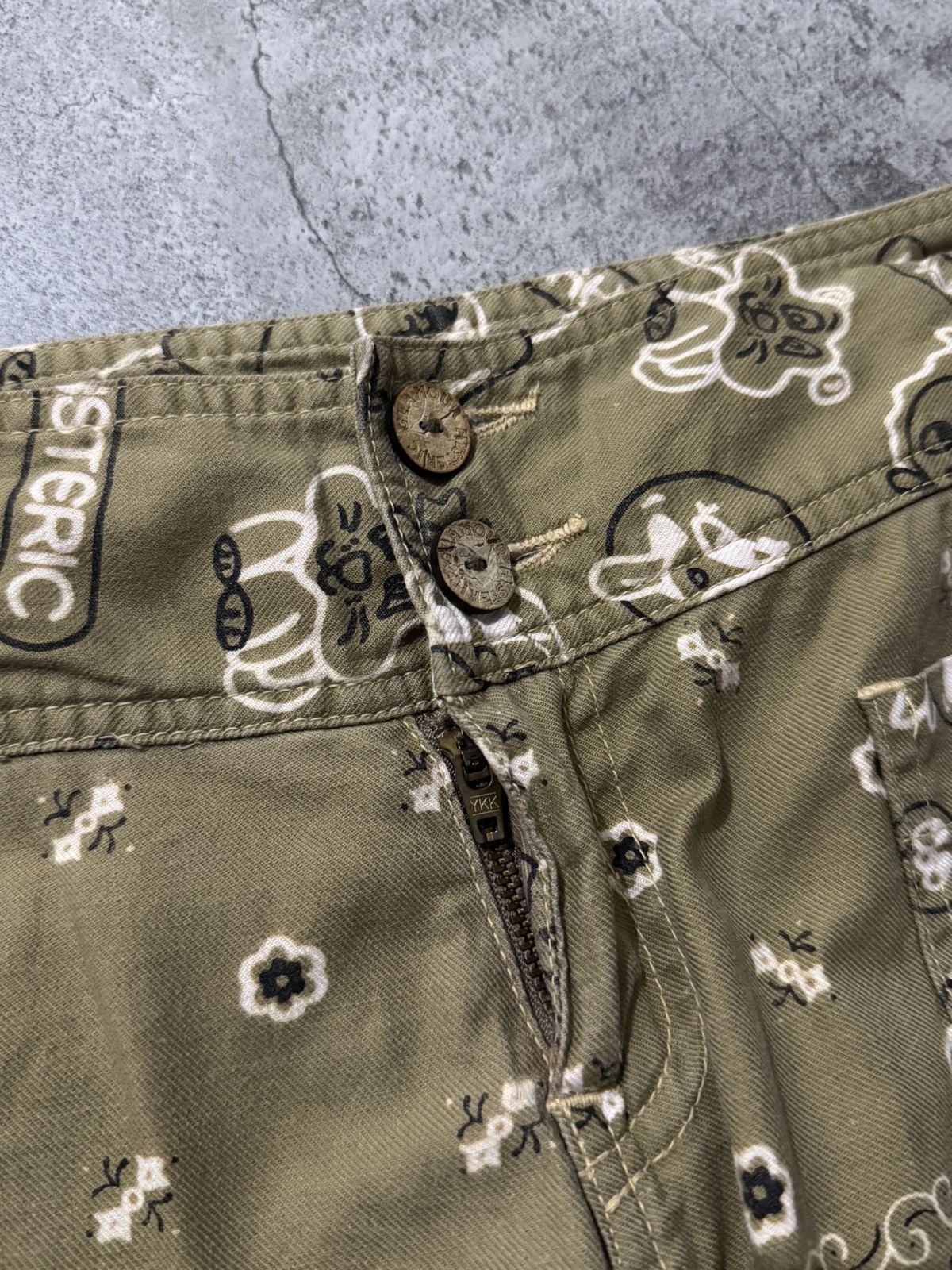 Hysteric Glamour Vintage Hysteric Glamour Bandana Chopped Short Pants Size US 30 / EU 46 - 6 Thumbnail