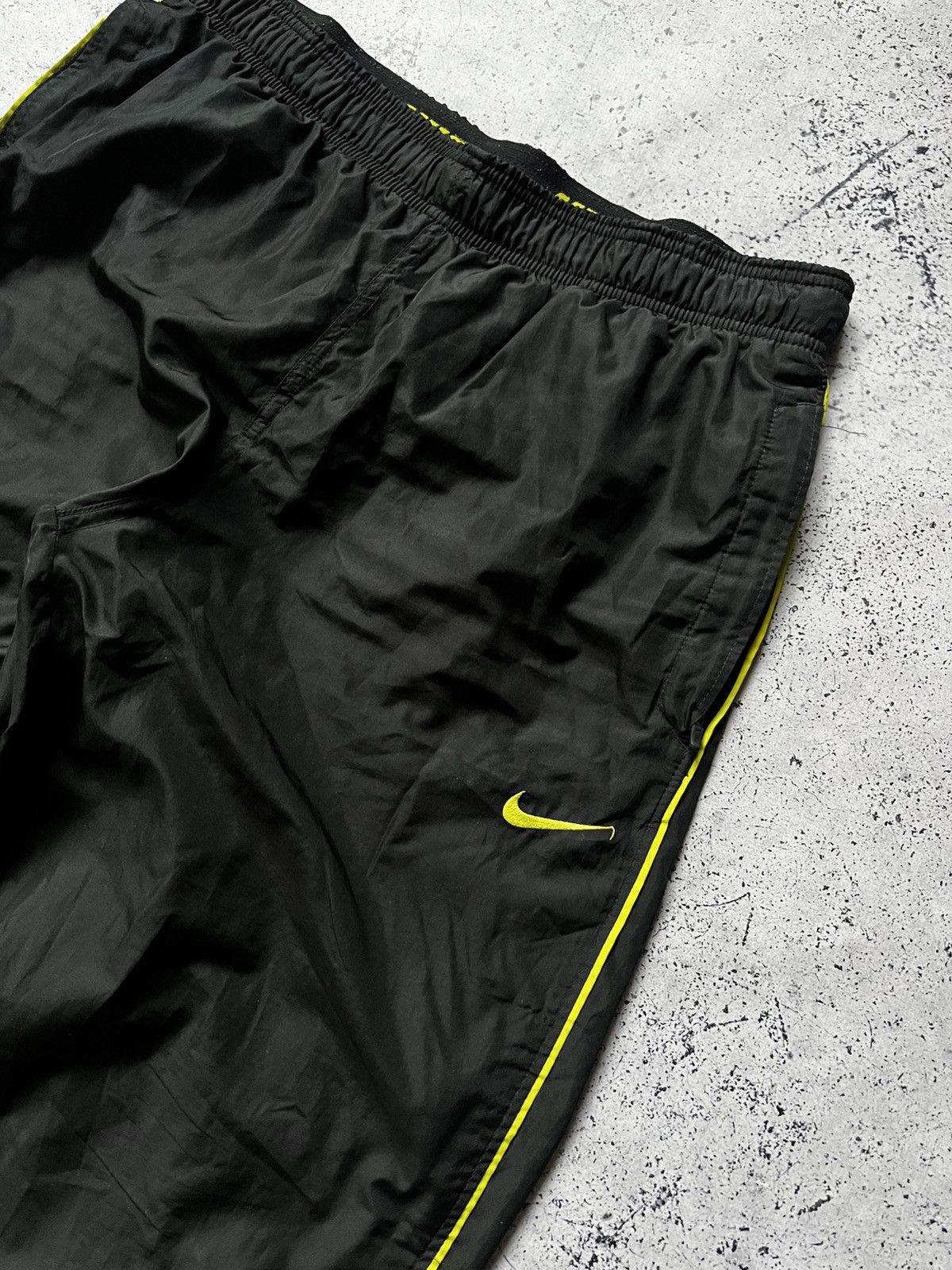 Nike Vintage Nike Nylon Drill Track Pants Mini Swoosh Y2K USA Size US 34 / EU 50 - 2 Thumbnail