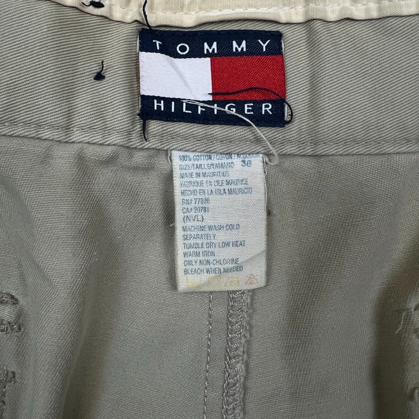 Tommy Hilfiger × Vintage Vintage Tommy Hilfiger Shorts sz 38 Utility Cargo Casual 90s Size US 38 / EU 54 - 7 Thumbnail