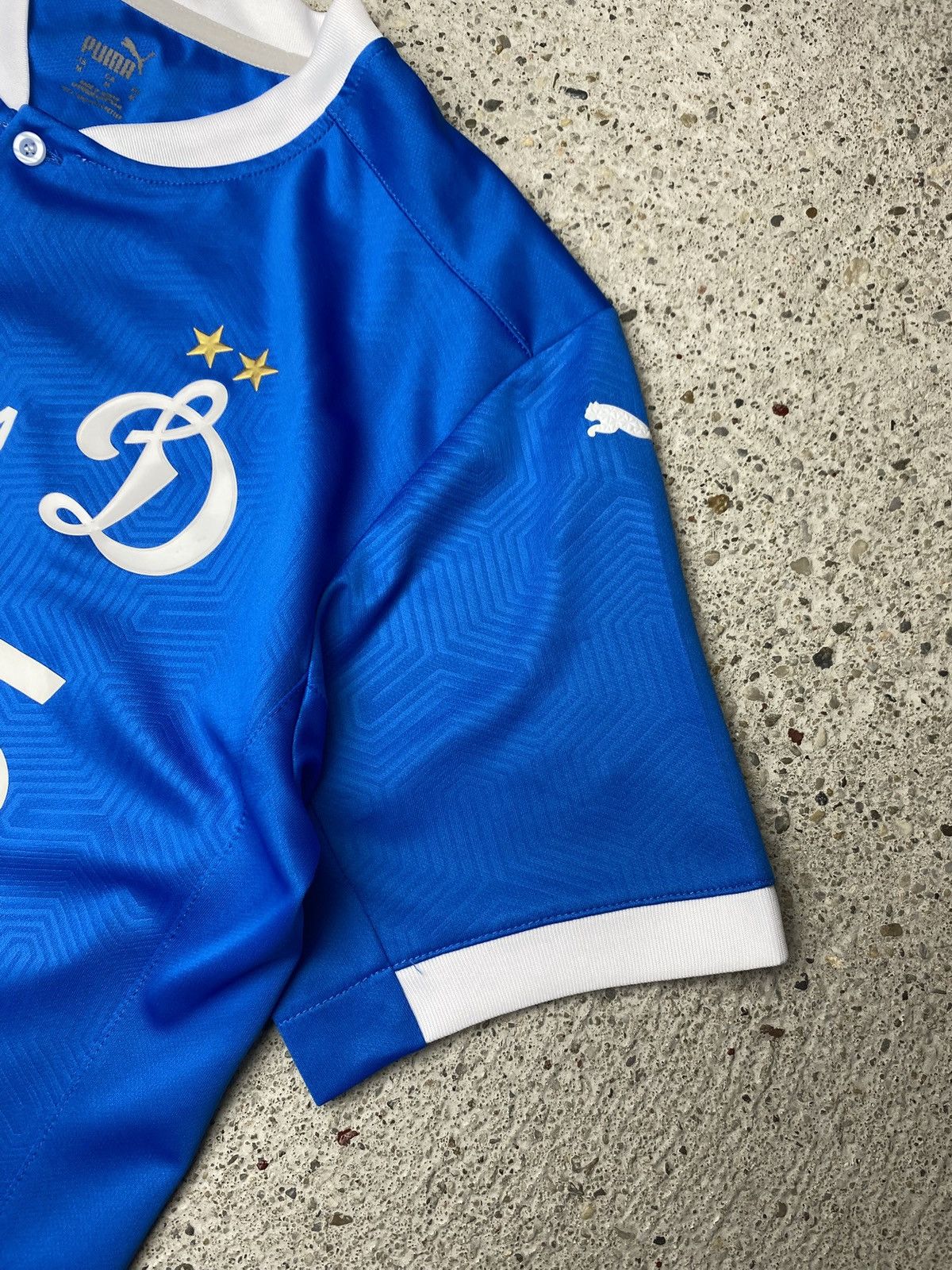 Puma Sebastian Szymański puma dynamo moscow football jersey Size US M / EU 48-50 / 2 - 4 Thumbnail