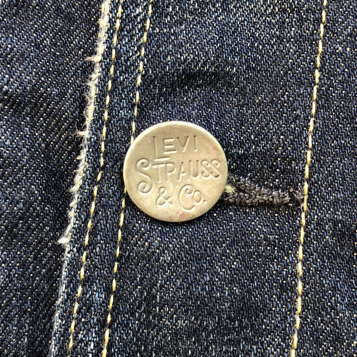Levi's Vintage Clothing Vintage Levis Red Tab Workers Chore Denim Jacket Size US M / EU 48-50 / 2 - 13 Thumbnail