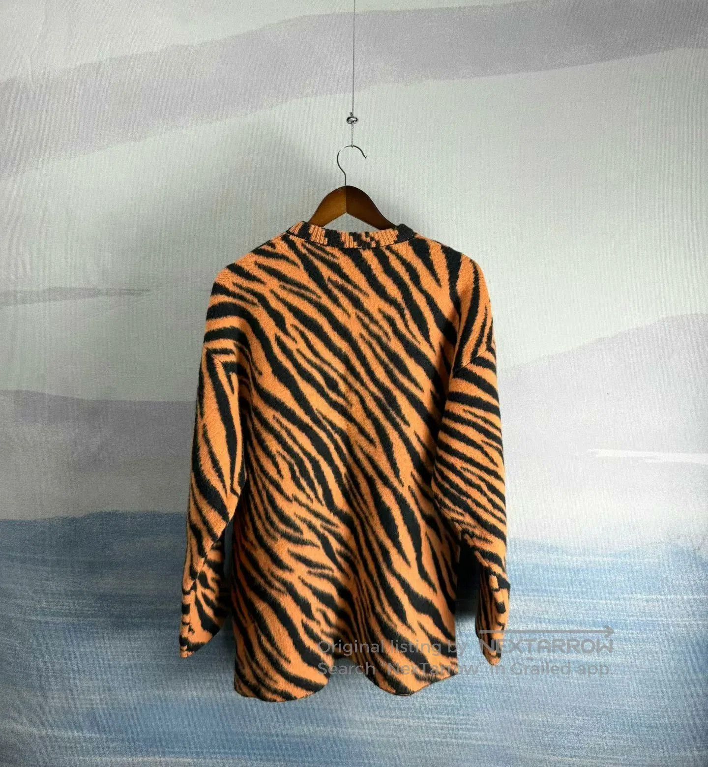 Balenciaga balenciaga tiger print sweater in black orange. Size US M / EU 48-50 / 2 - 2 Thumbnail