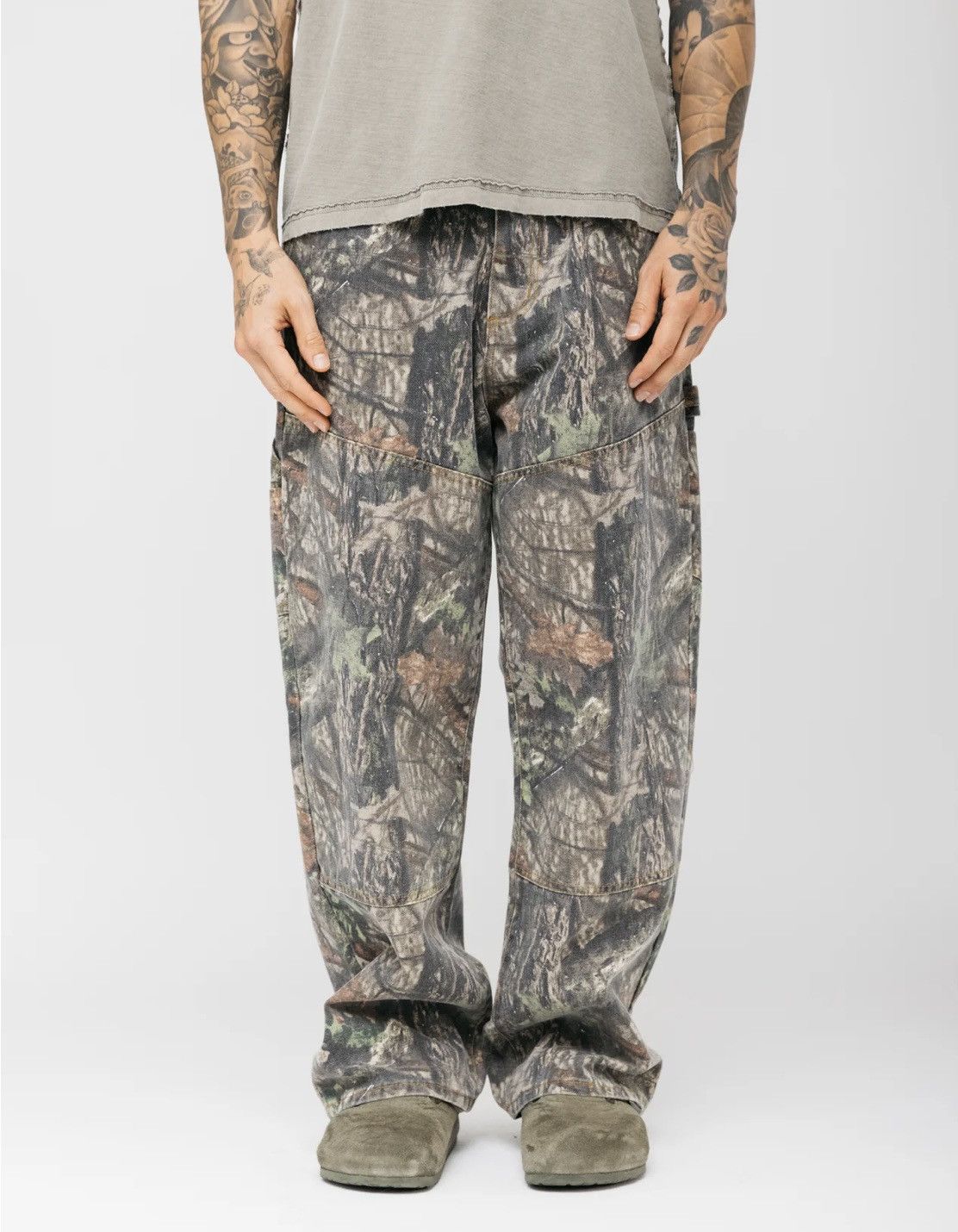 image of Realtree Real Tree Carpenter Double Knee Stone Washed Baggy Pants in Camo, Men's (Size 34)