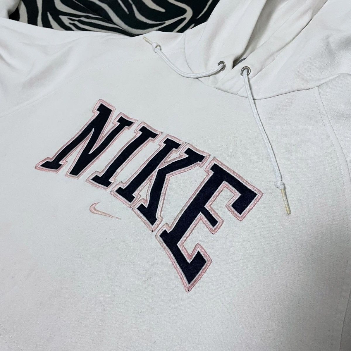 Nike VINTAGE NIKE SPELLOUT HOODIE Size US L / EU 52-54 / 3 - 3 Thumbnail