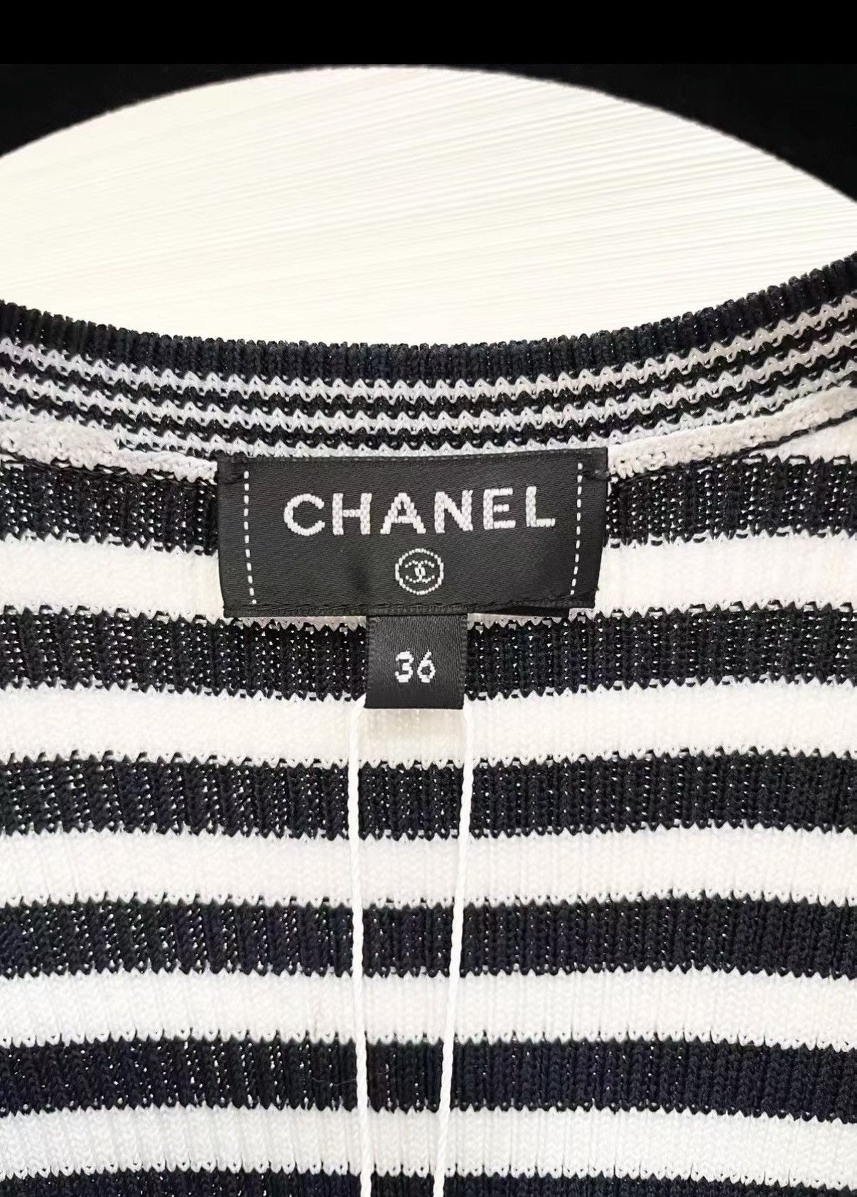 Chanel Chanel Classic Black & White Striped Knit Vest J33 Size XS / US 0-2 / IT 36-38 - 2 Thumbnail