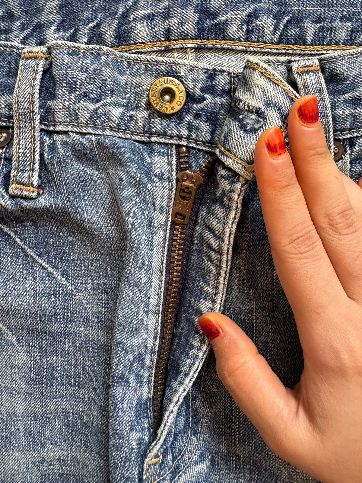Levi's SALES🔥Vintage 90s Levis 502 Mud Wash Distressed Loose Jeans Size US 32 / EU 48 - 3 Thumbnail