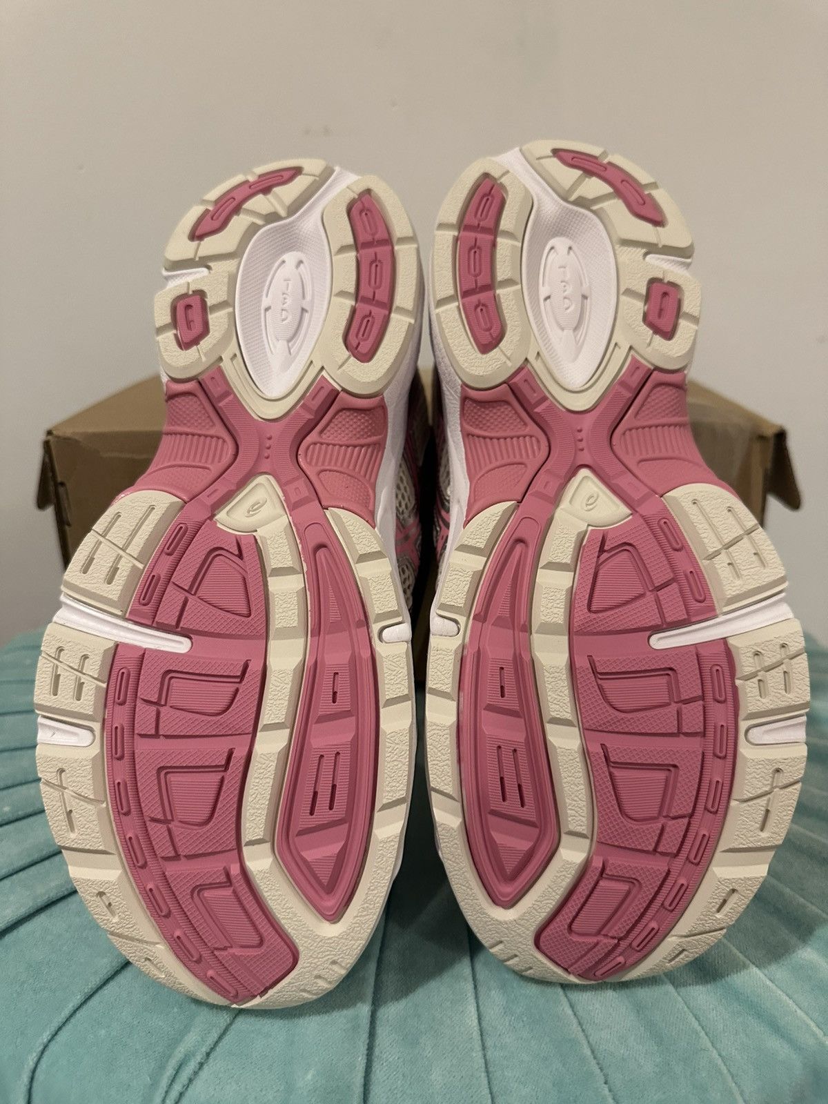 Asics asics gel 1130 Cream Sweet Pink Size US 7 / EU 40 - 5 Thumbnail