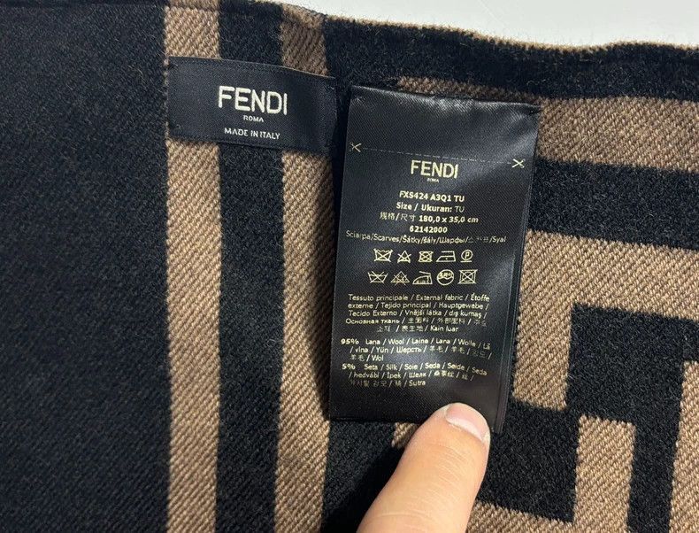 Fendi Fendi DoubleSided Wool Silk Scarf Size ONE SIZE - 6 Thumbnail