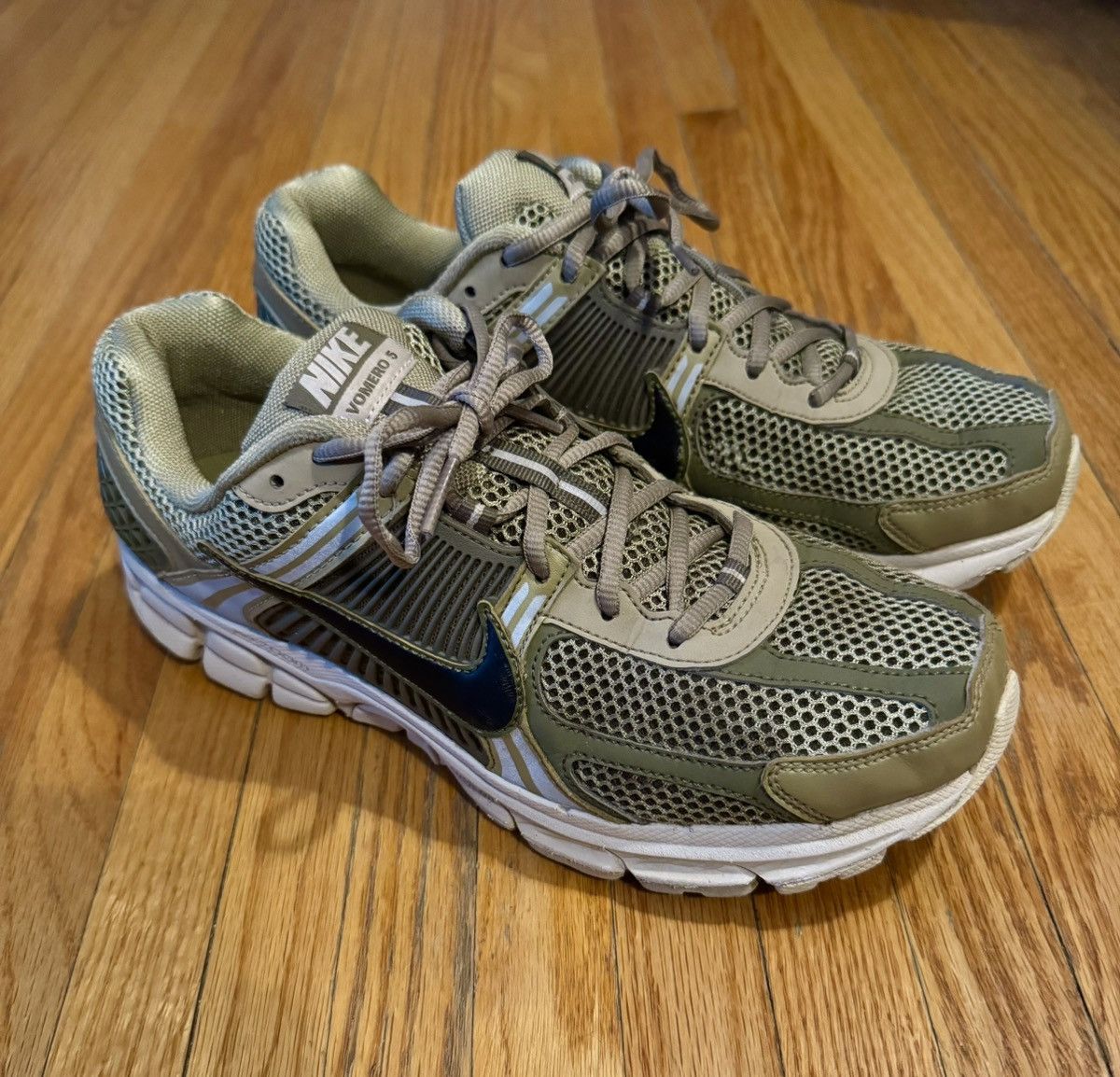Nike Vomero 5 Olive