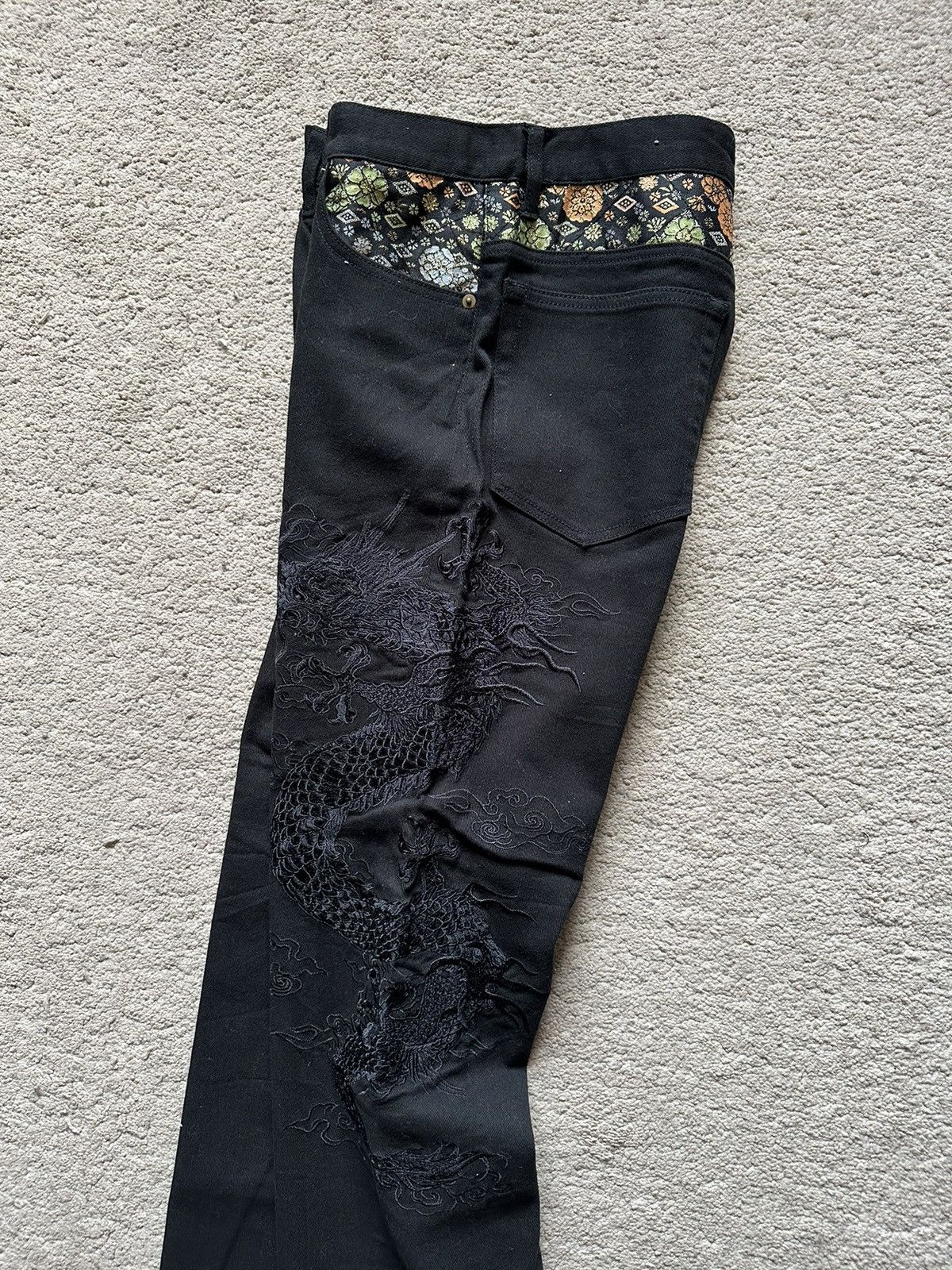 Karakuri Tamashii Japanese Motif Embroidered Dragon Multi-Pocket jeans Size US 29 - 14 Thumbnail