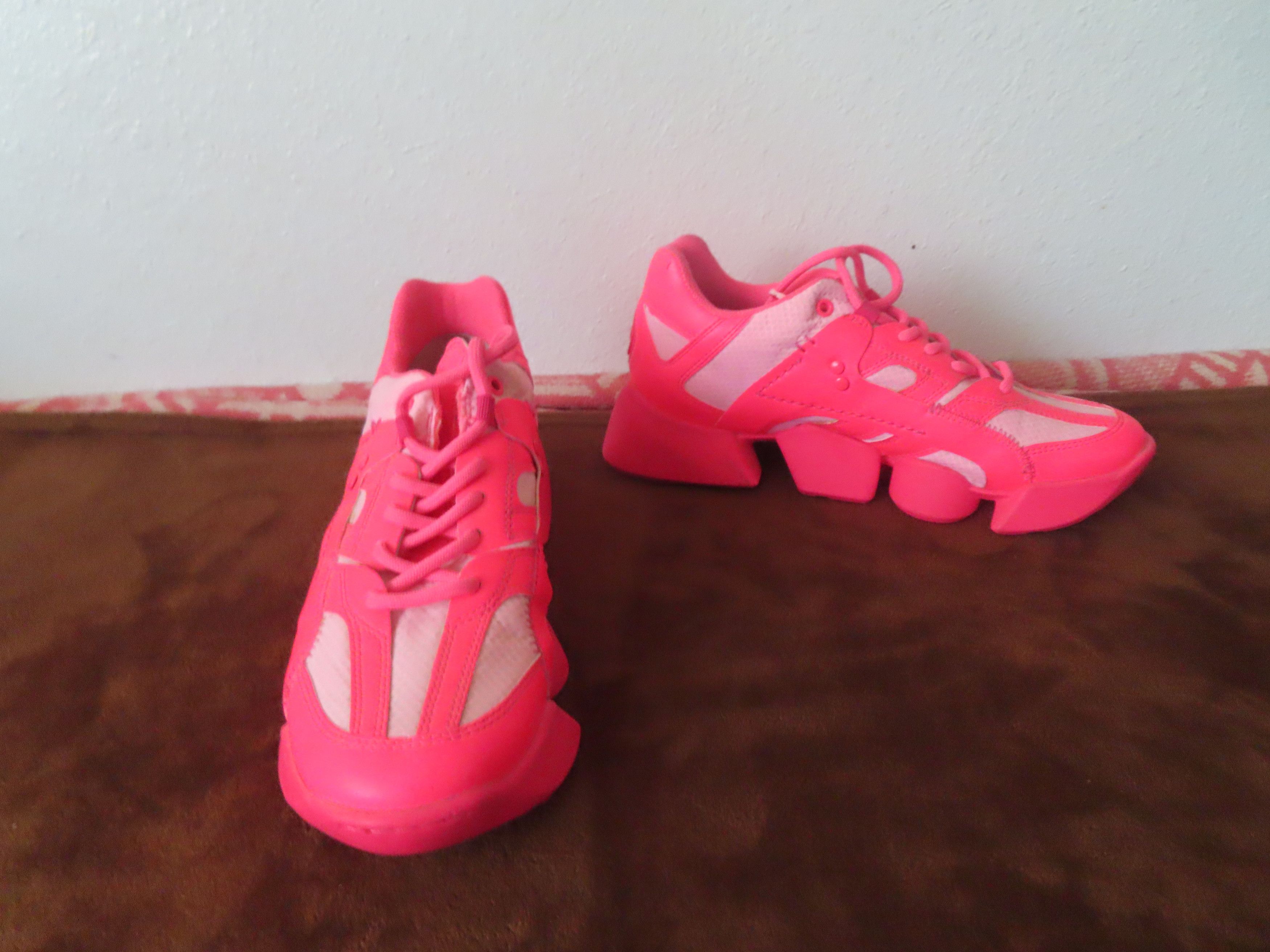 Buffalo London × Designer × Junya Watanabe Junya Watanabe Buffalo pink Low-Top Platform Sneaker Size US 9 / IT 39 - 1 Thumbnail