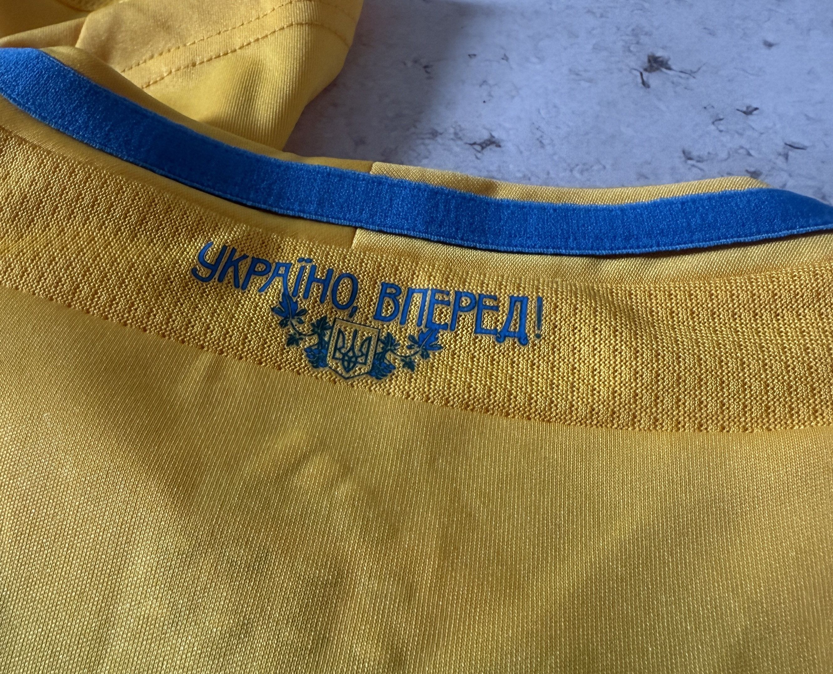 Adidas UKRAINE 2012 HOME FOOTBALL SHIRT SOCCER JERSEY X11627 S Size US S / EU 44-46 / 1 - 10 Thumbnail