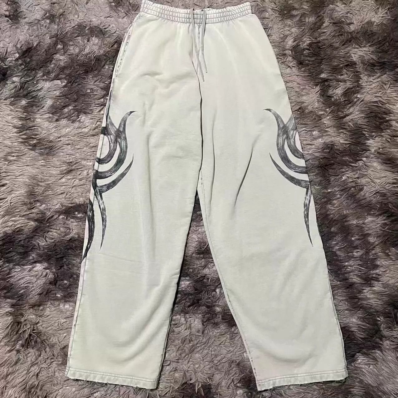 Balenciaga Balenciaga YK2 Baggy DragonThorn Distressed WLSweat Size 25" / US 0 / IT 36 - 1 Thumbnail