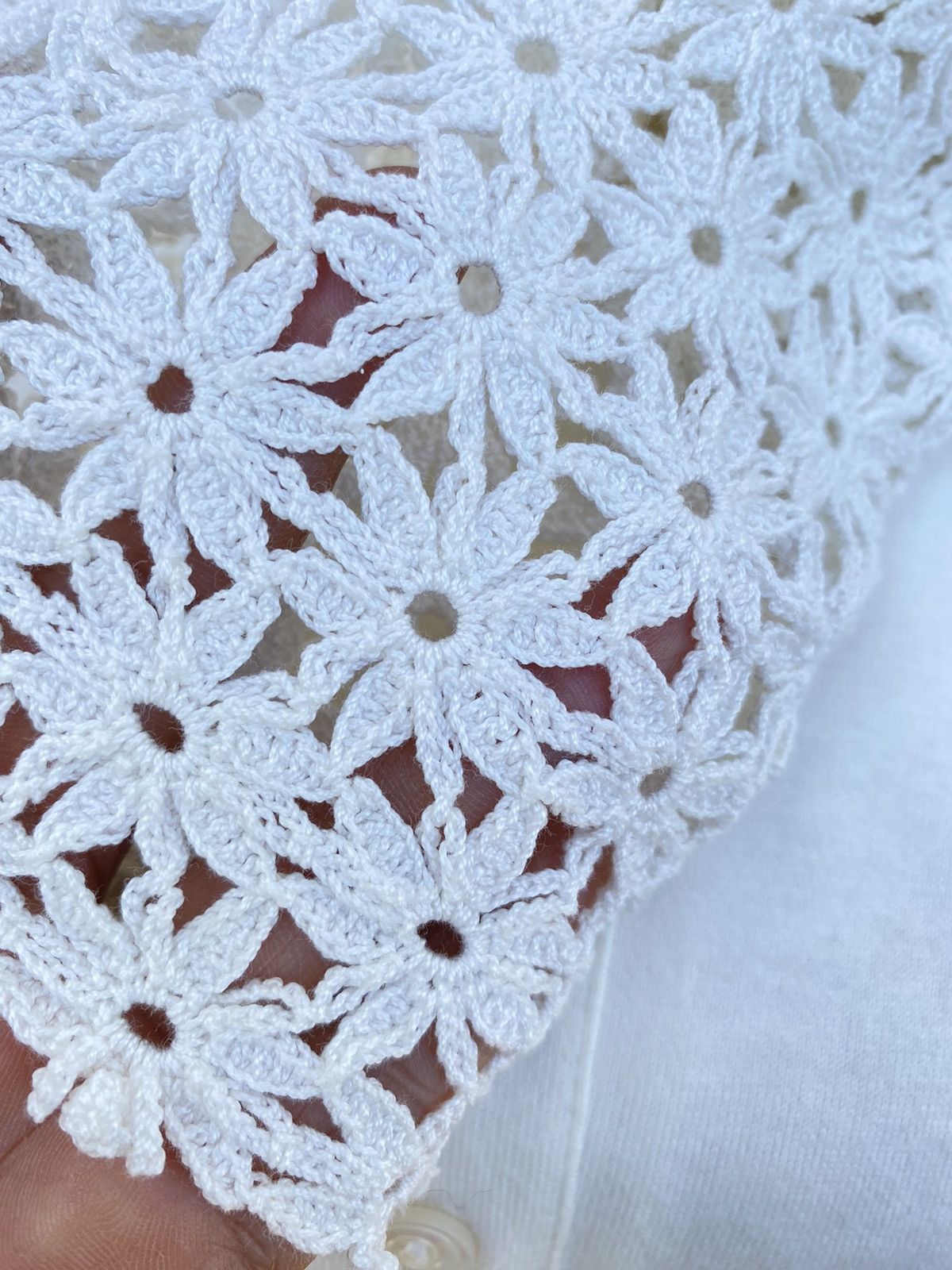 Tsumori Chisato TSUMORI CHISATO flower lace sleeve white blouse Size ONE SIZE - 14 Thumbnail