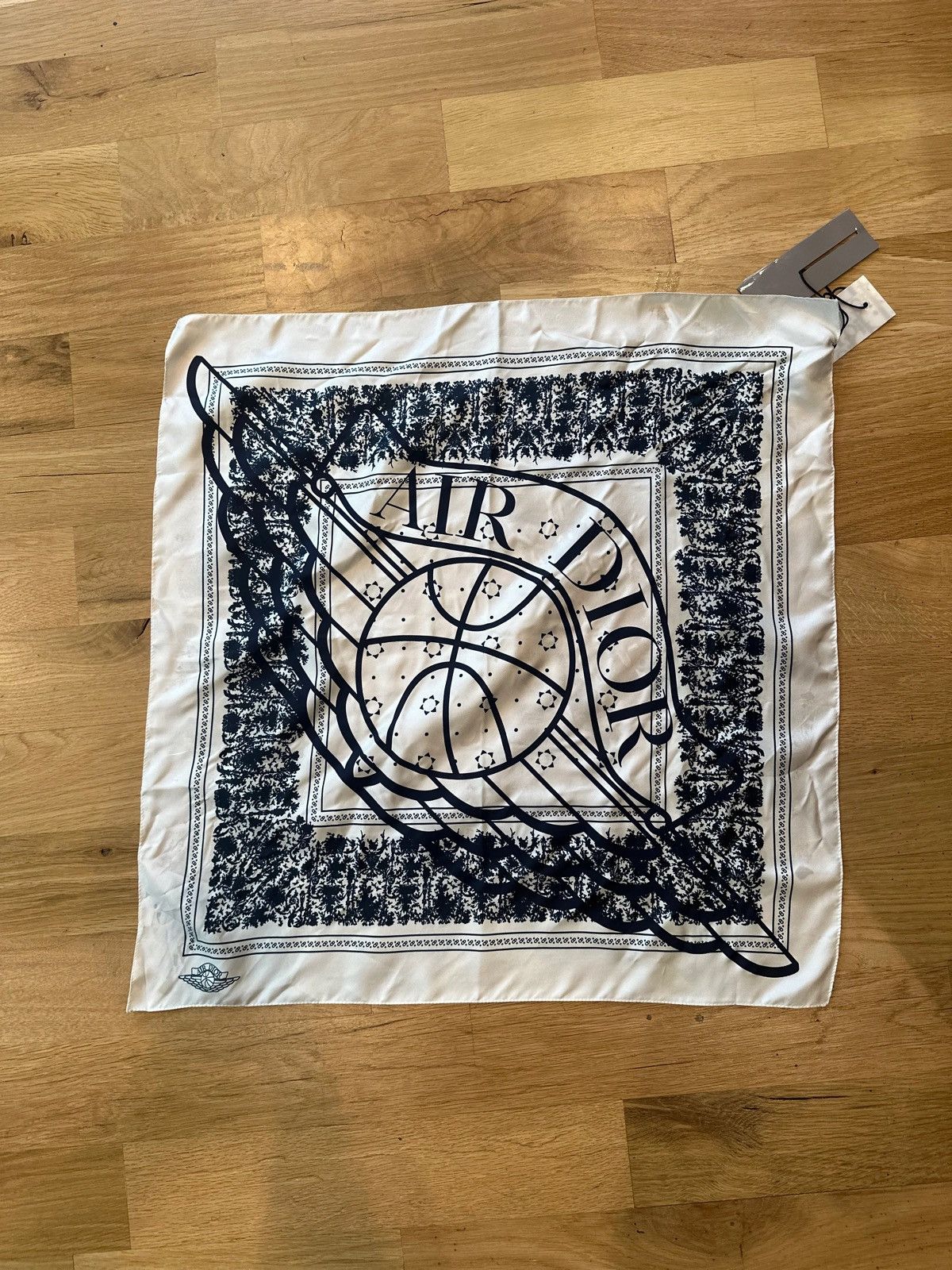 Dior × Jordan Brand Dior Air Dior Silk Scarf One Size Size ONE SIZE - 1 Thumbnail