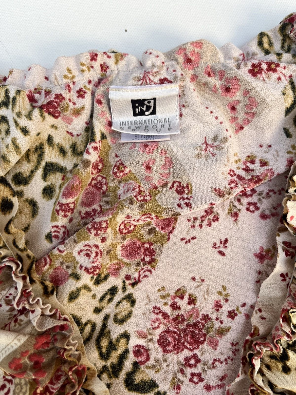 Designer × Other × Vintage 90s Vintage Leopard print ruffle blouse Size S / US 4 / IT 40 - 3 Thumbnail