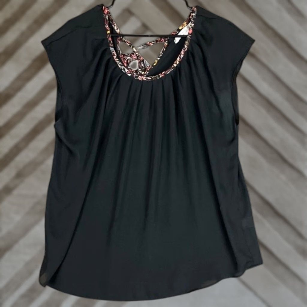Vintage LC Lauren Conrad Blouse Womens Sleeveless XL Black Multi Floral Back Tie Pleated Crew Neck Chiffon Lightweight Casual Workwear Party/Cocktail Size XL / US 12-14 / IT 48-50 - 1 Thumbnail