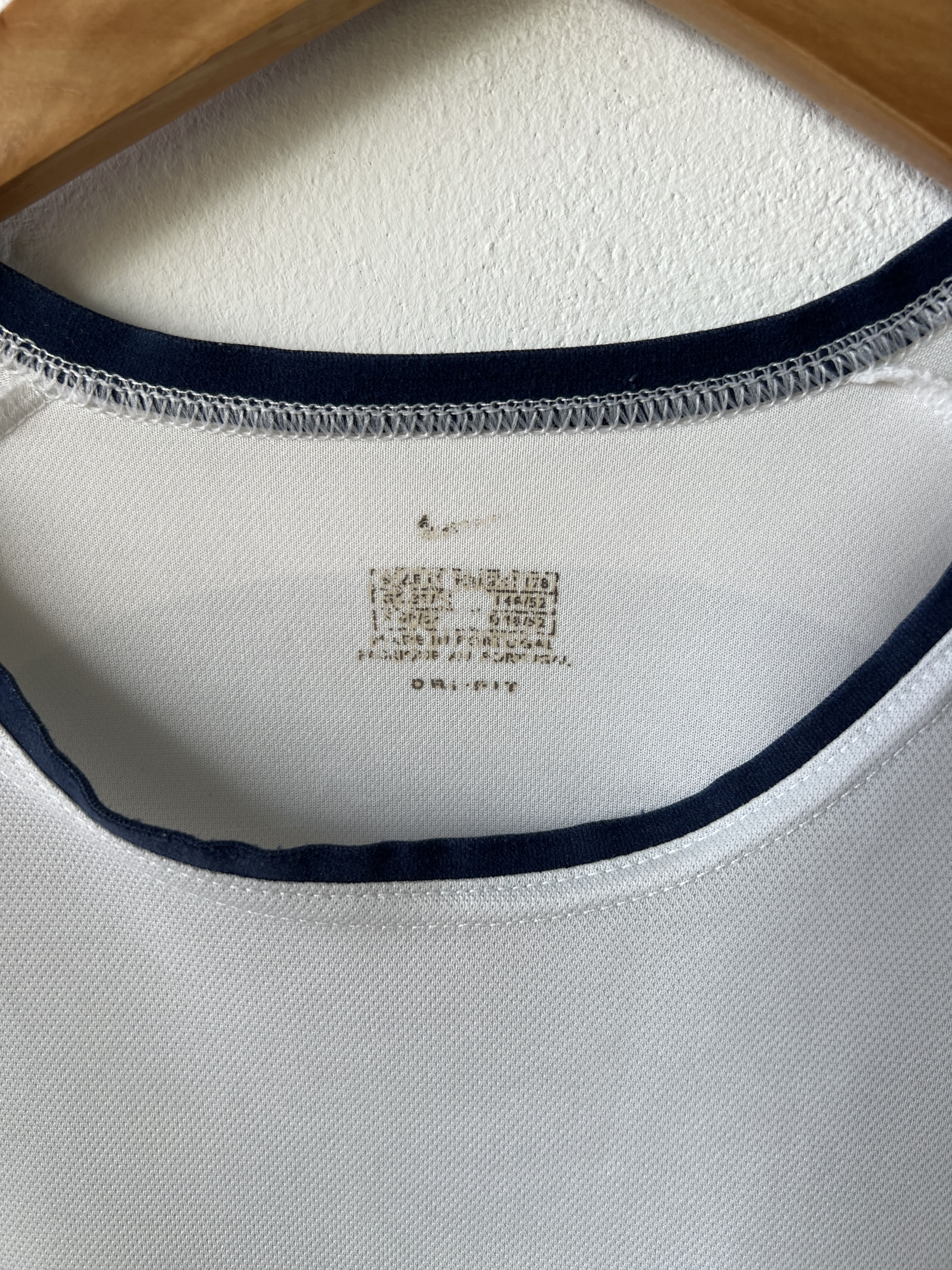 Nike (M) Inter Milan 2001-02 Away Kit Ronaldo #9 Size US M / EU 48-50 / 2 - 3 Thumbnail