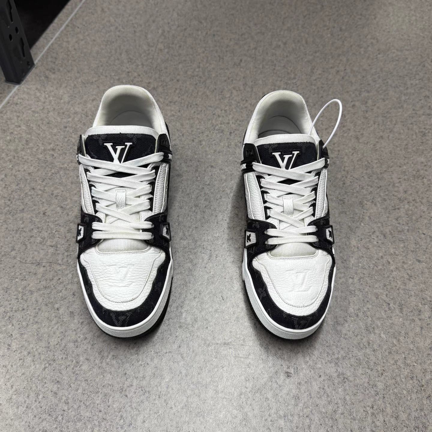 Louis Vuitton Louis Vuitton Trainer Sneakers K15 Size US 7 / EU 40 - 5 Thumbnail