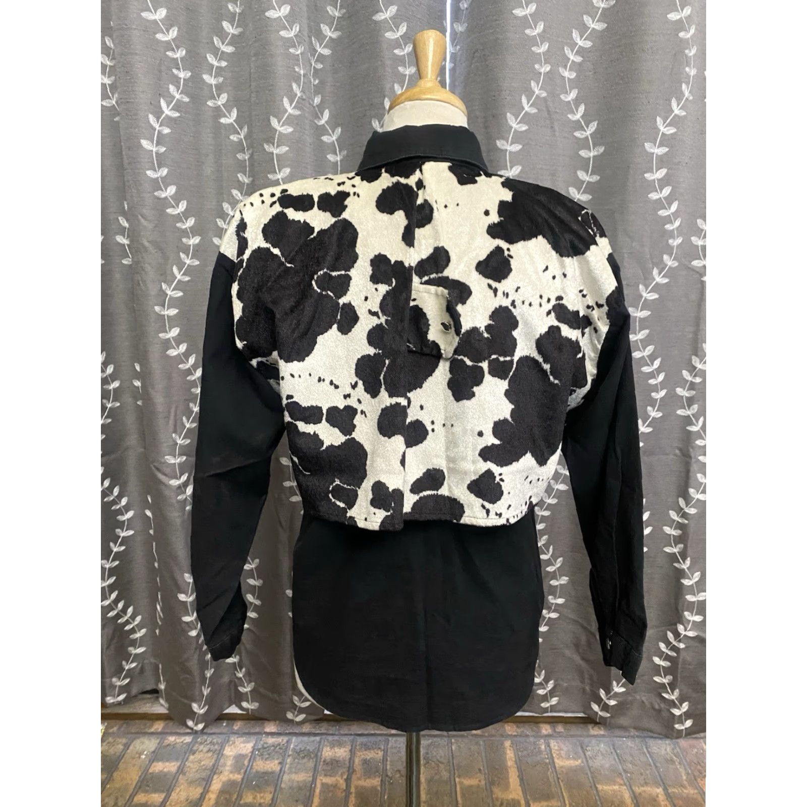 Vintage VINTAGE Sas’sa Western Shirt Womens Black Embellished Button Up 1980s Size M Size M / US 6-8 / IT 42-44 - 3 Thumbnail