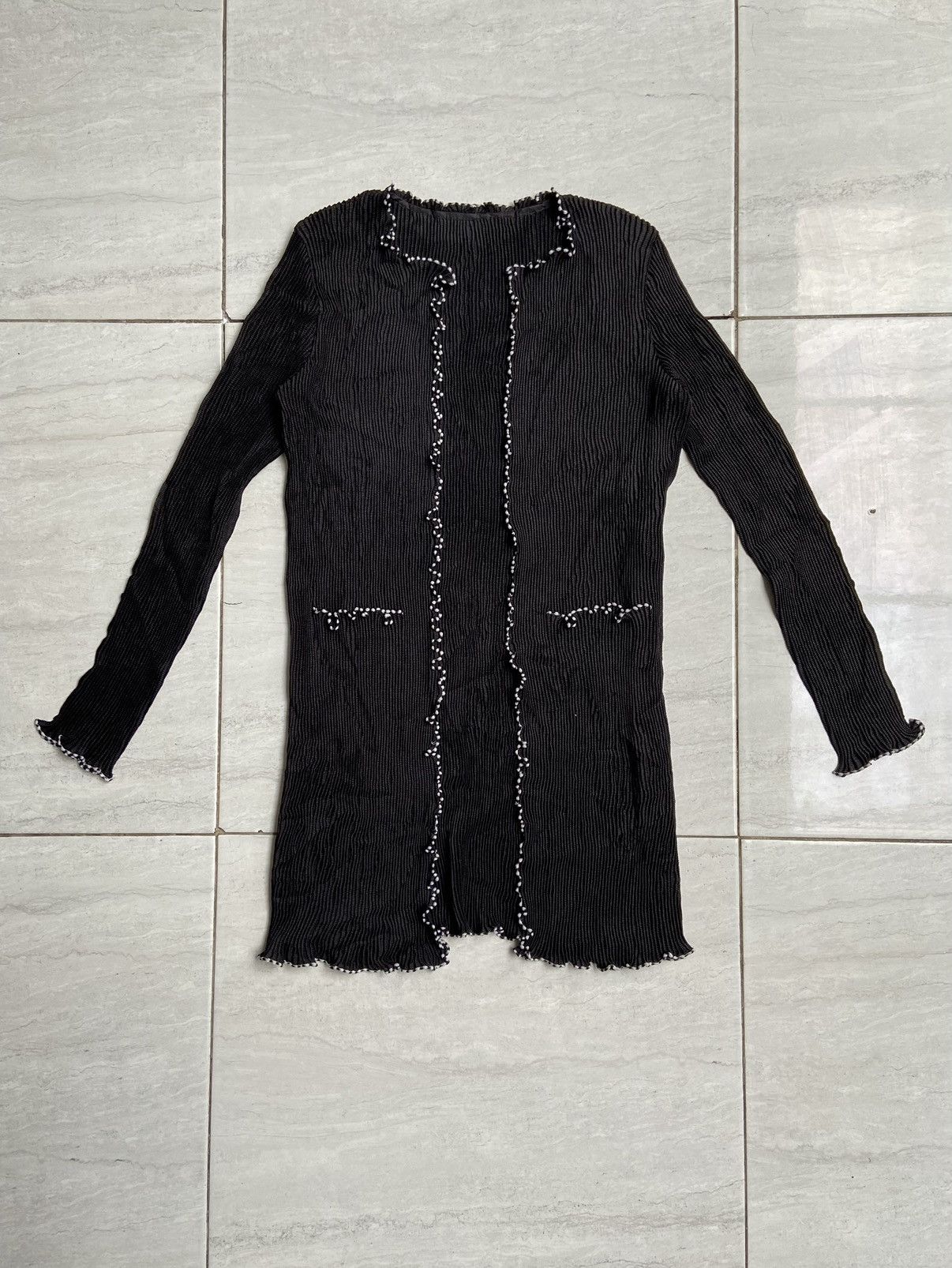 SPECCHIO PLEATS Black Cardigan