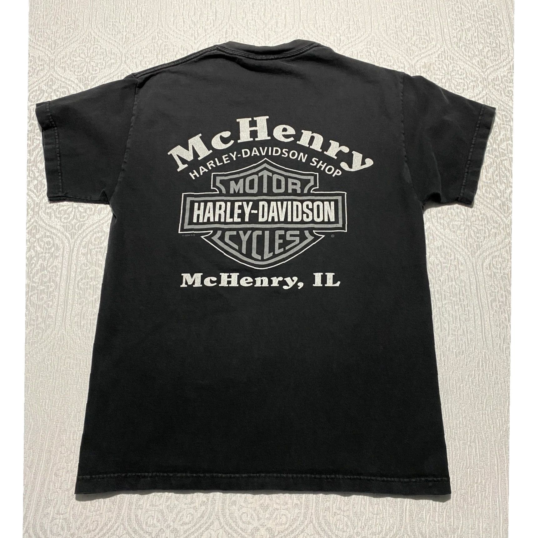 Harley Davidson VINTAGE Harley-Davidson Sword Graphic T-Shirt Mens M Black 2004 Illinois McHenry Shop Harley-Davidson Graphic Tee Grunge Motorcycle Retro Size US M / EU 48-50 / 2 - 2 Thumbnail
