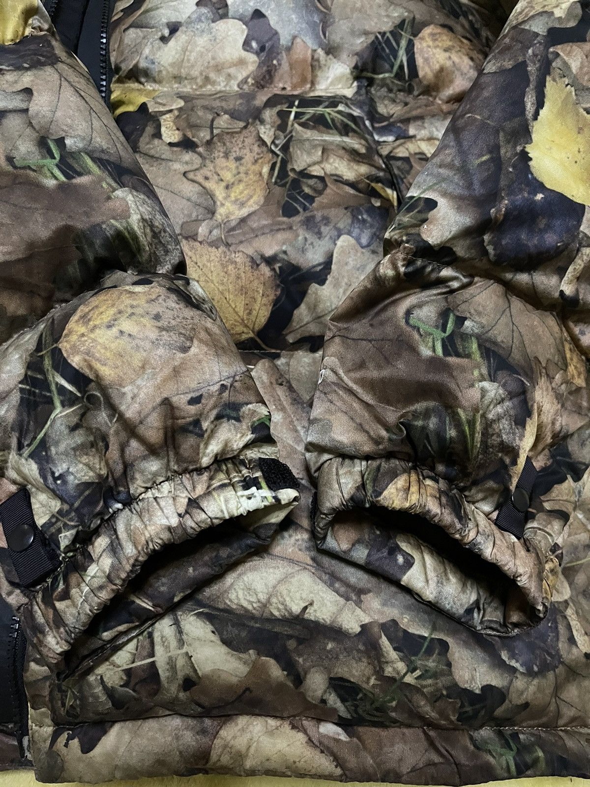 Supreme × The North Face Supreme tnf the north face leaves nuptse Jacket Size US L / EU 52-54 / 3 - 5 Thumbnail