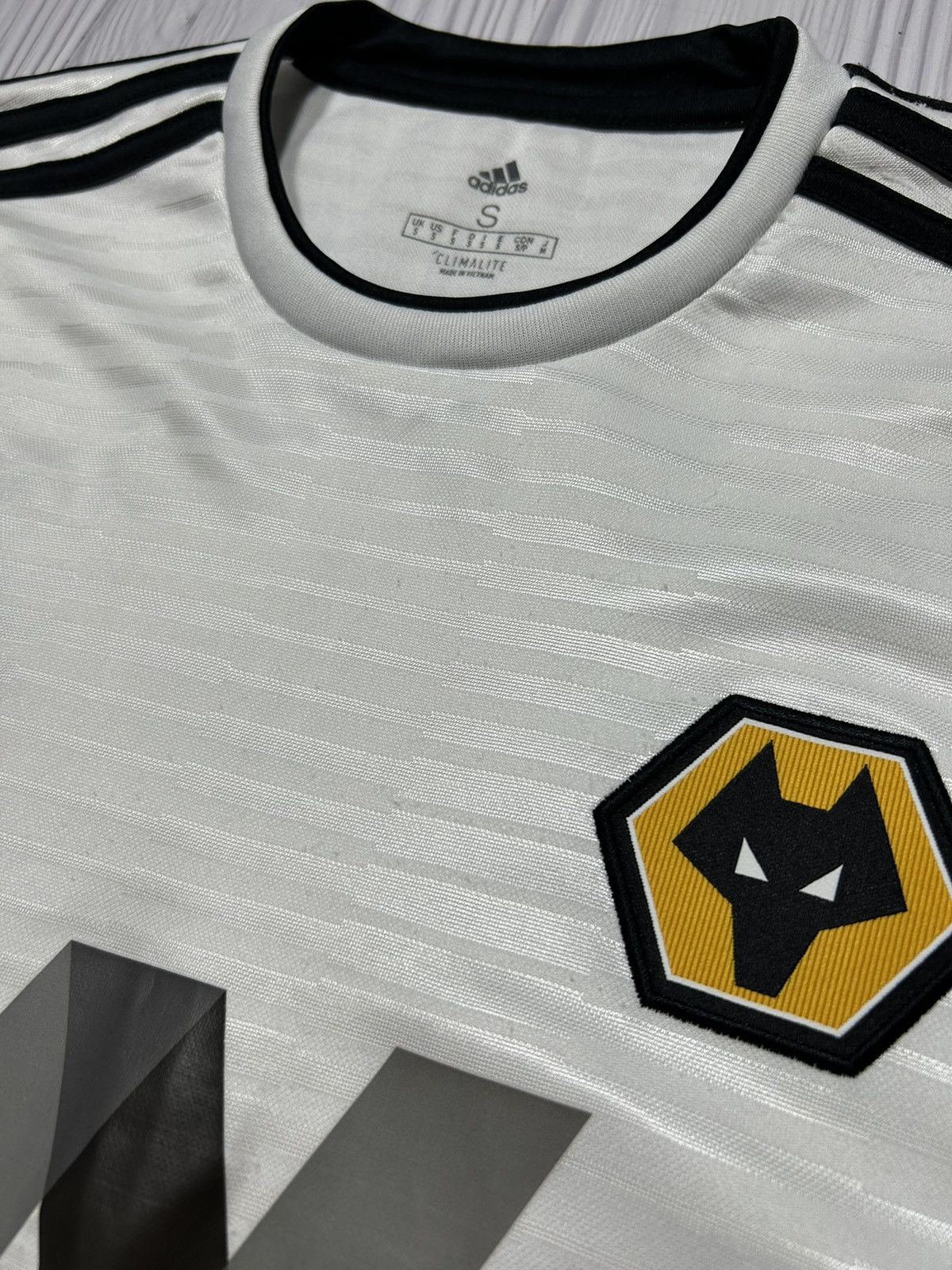 Adidas ADAMA 37 Wolverhampton Adidas Soccer Jersey Size S Size US S / EU 44-46 / 1 - 11 Thumbnail