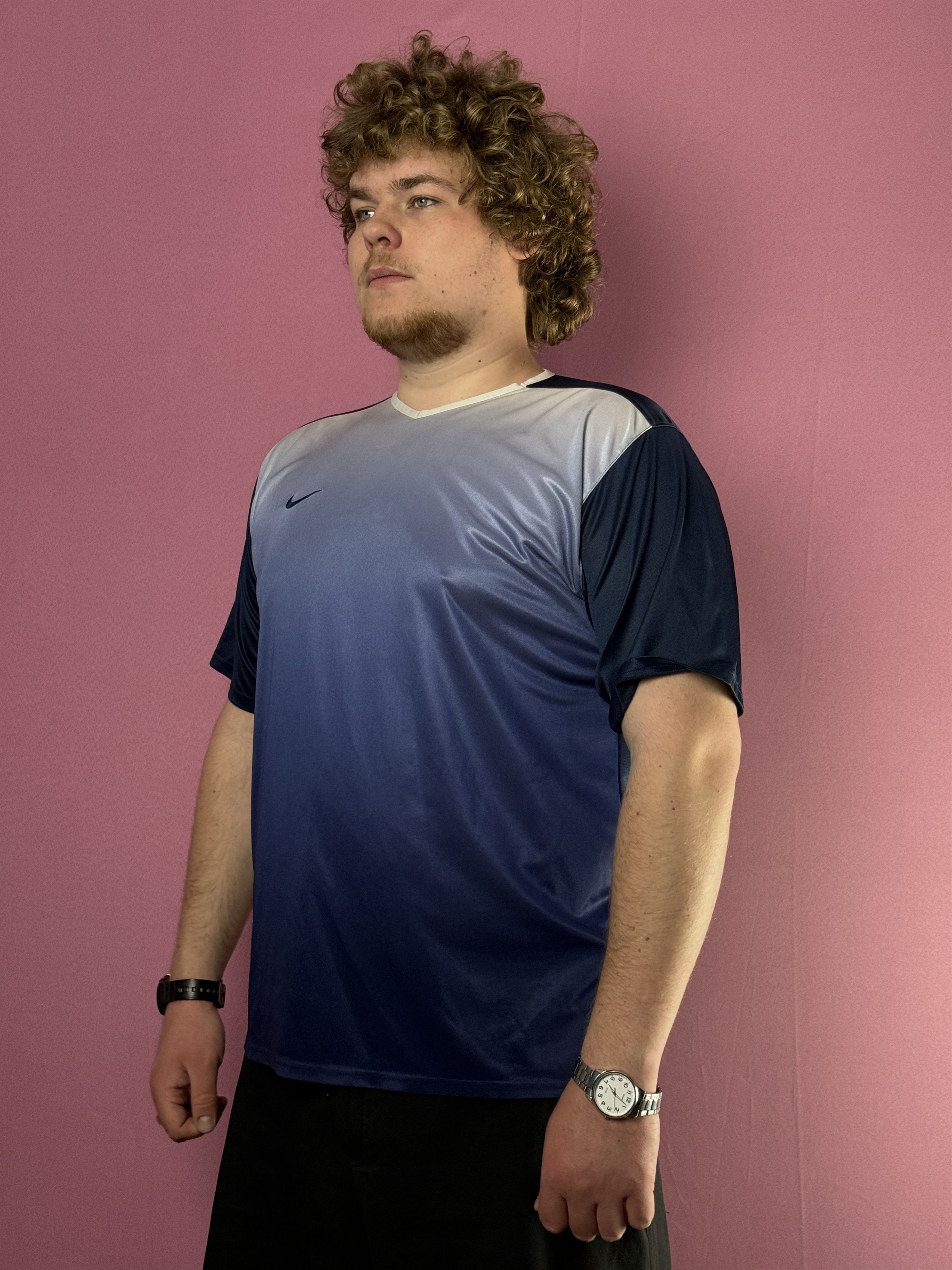 Nike Y2K Nike Vintage Men's Gradient T-Shirt - XL Size US XL / EU 56 / 4 - 2 Thumbnail