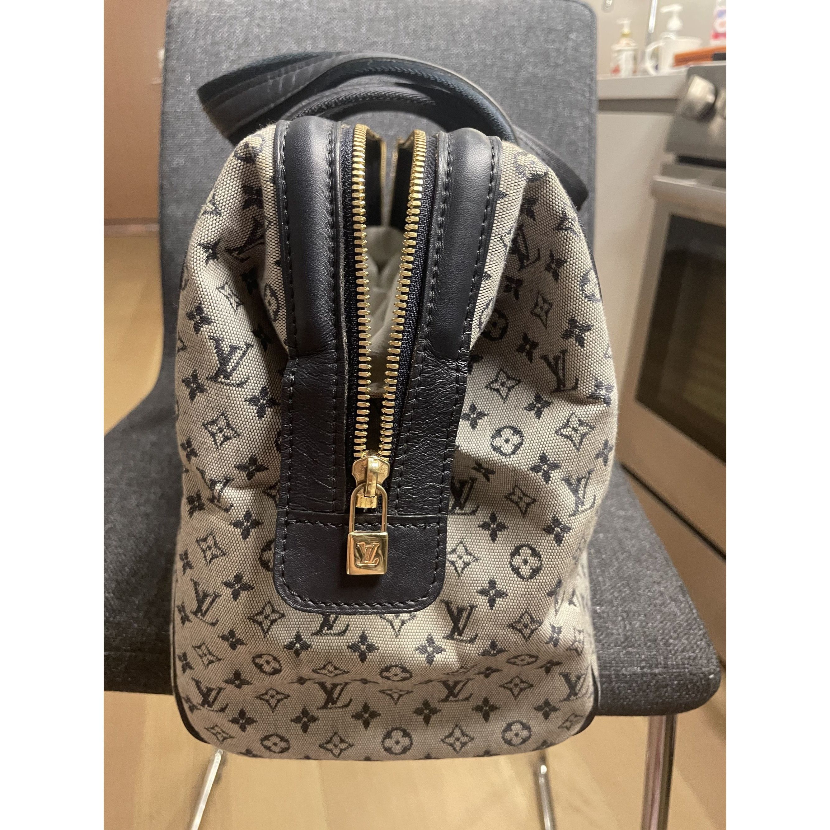 Louis Vuitton Louis Vuitton Monogram Canvas Speedy 35 Handbag With Leather Size ONE SIZE - 5 Thumbnail