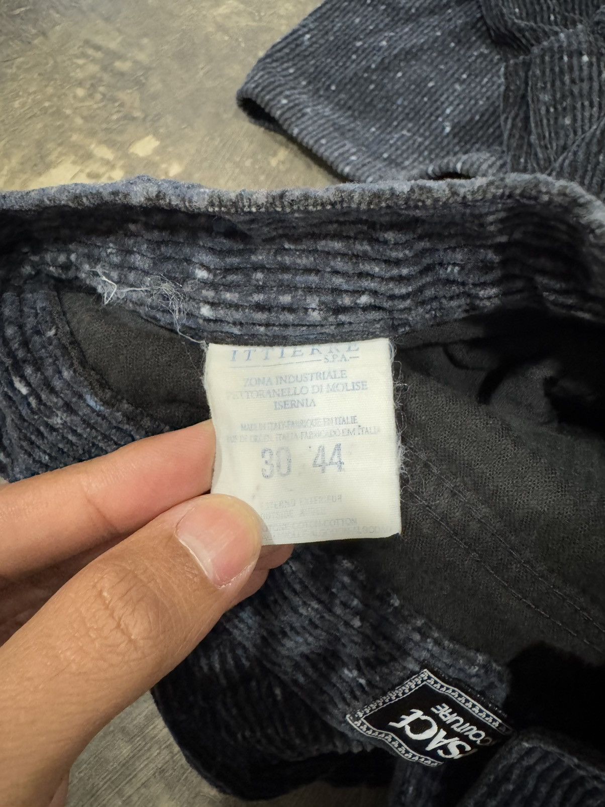 Versace Jeans Couture VINTAGE VERSACE JEANS COUTURE CORDUROY PANTS Size US 30 / EU 46 - 12 Thumbnail