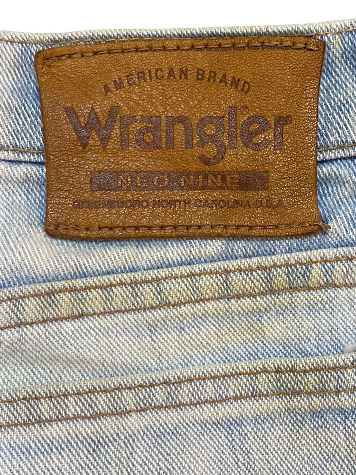 Wrangler Vintage Wrangler Faded Wash Grunge Distressed Baggy Jeans Size US 31 - 16 Thumbnail