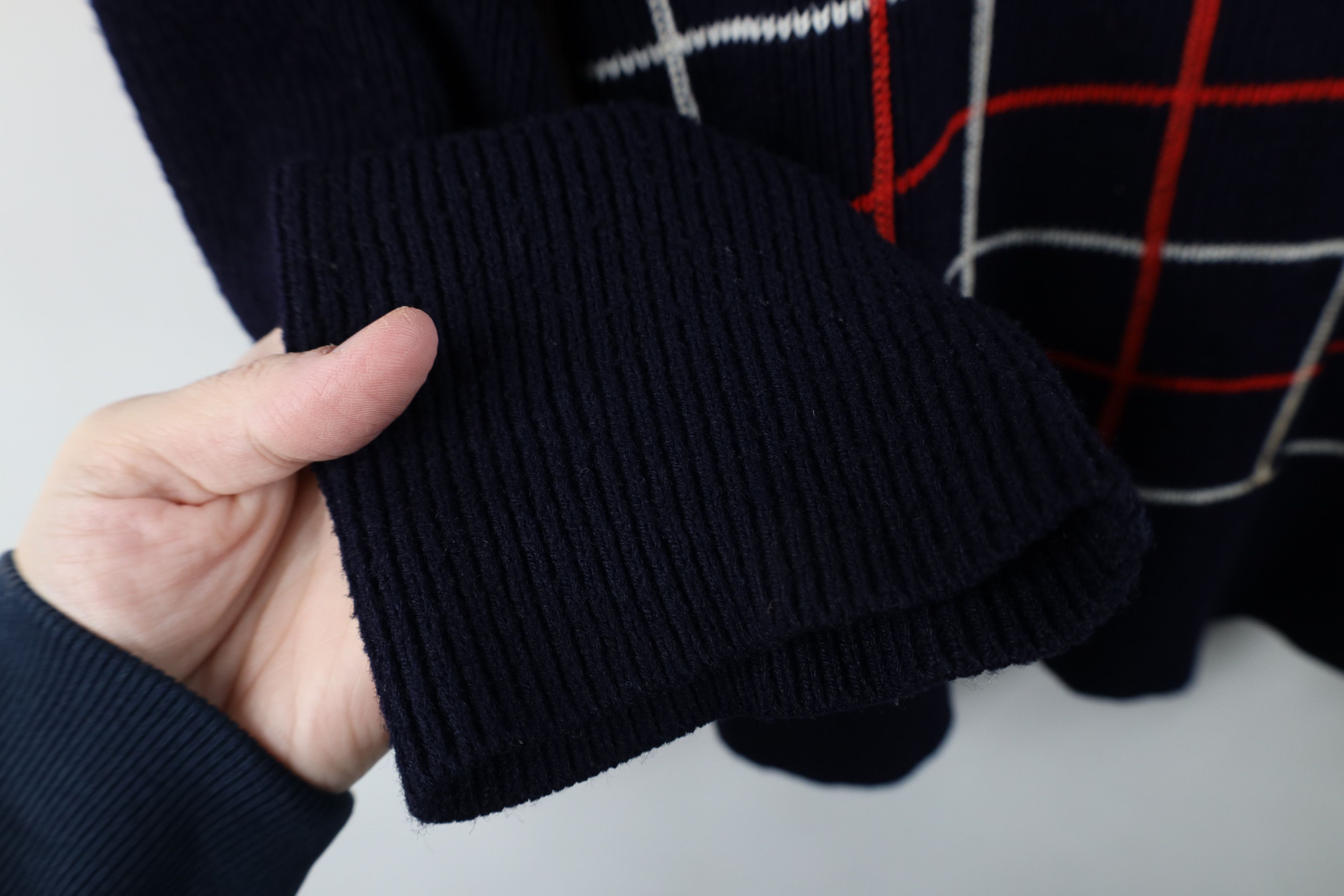 Vintage Vintage 70s Streetwear Ribbed Knit Boxy Fit Sweater Plaid Size US L / EU 52-54 / 3 - 7 Thumbnail