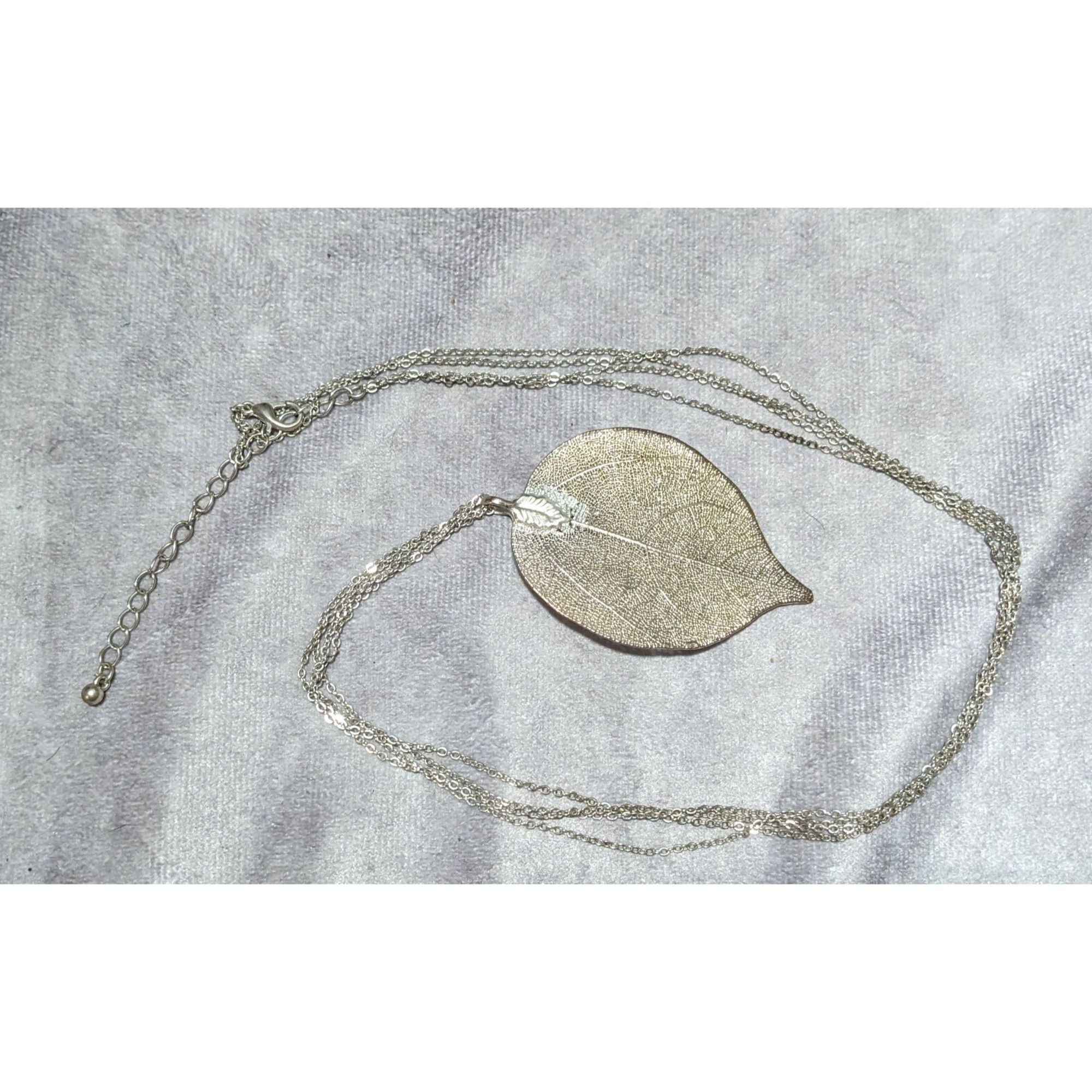 Other Vintage Silver Electroplated Leaf Necklace Size ONE SIZE - 10 Thumbnail