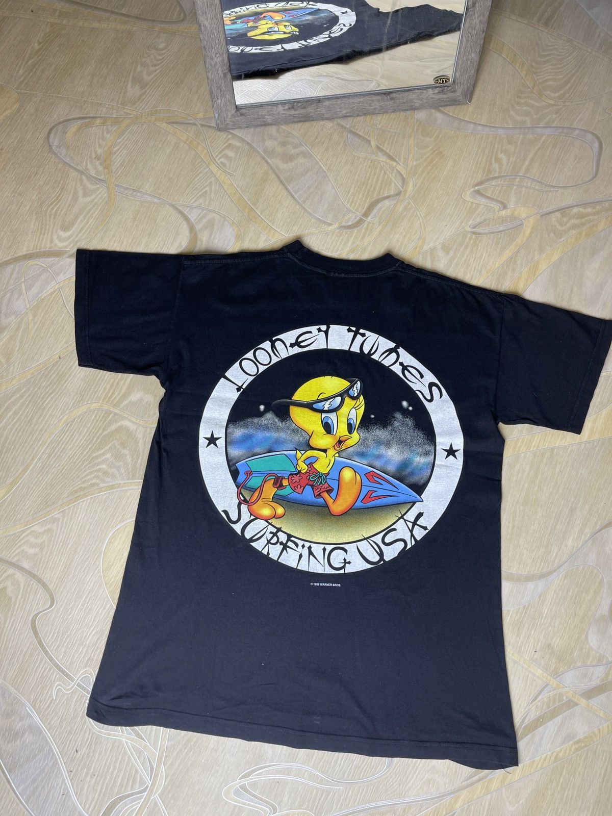 Cartoon Network Looney Tunes Surfing USA vintage 1998 big logo tee shirt Size US L / EU 52-54 / 3 - 10 Thumbnail