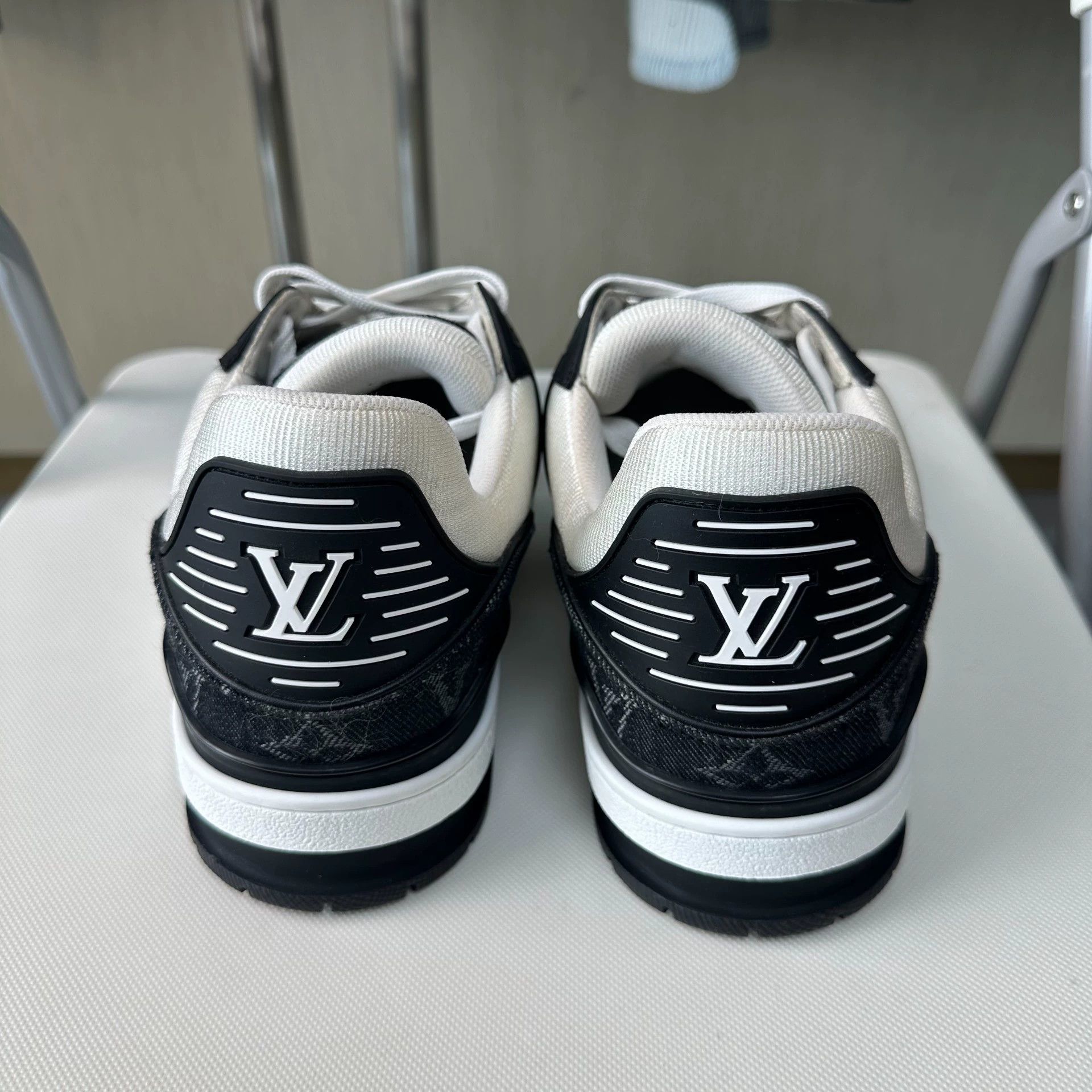 Louis Vuitton LV Trainer Panda Embossed Low-Top Unisex Sneaker White/Black Size US 9.5 / EU 42-43 - 3 Thumbnail