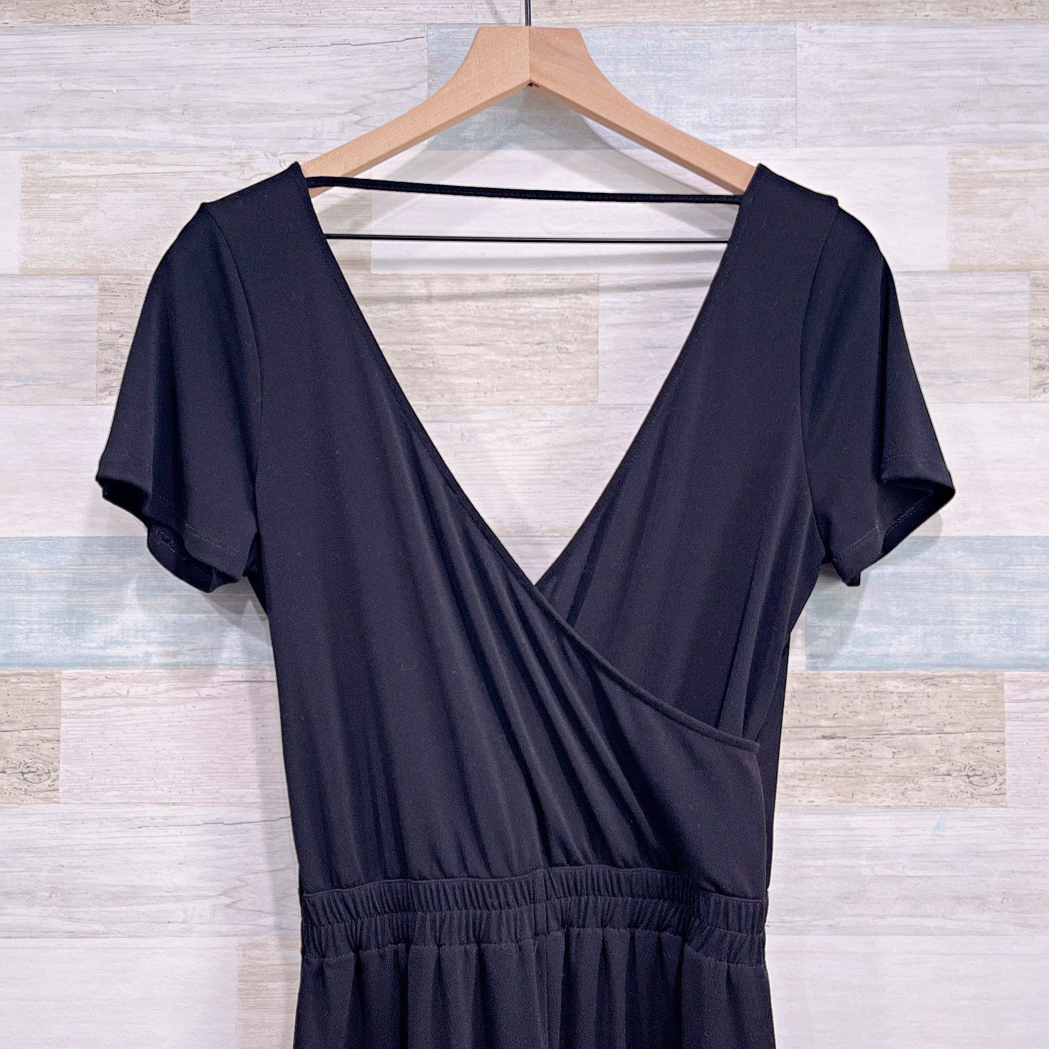 Express Express Surplice Cinch Waist Jumpsuit Black Womens Small Size 27" / US 4 / IT 40 - 2 Thumbnail