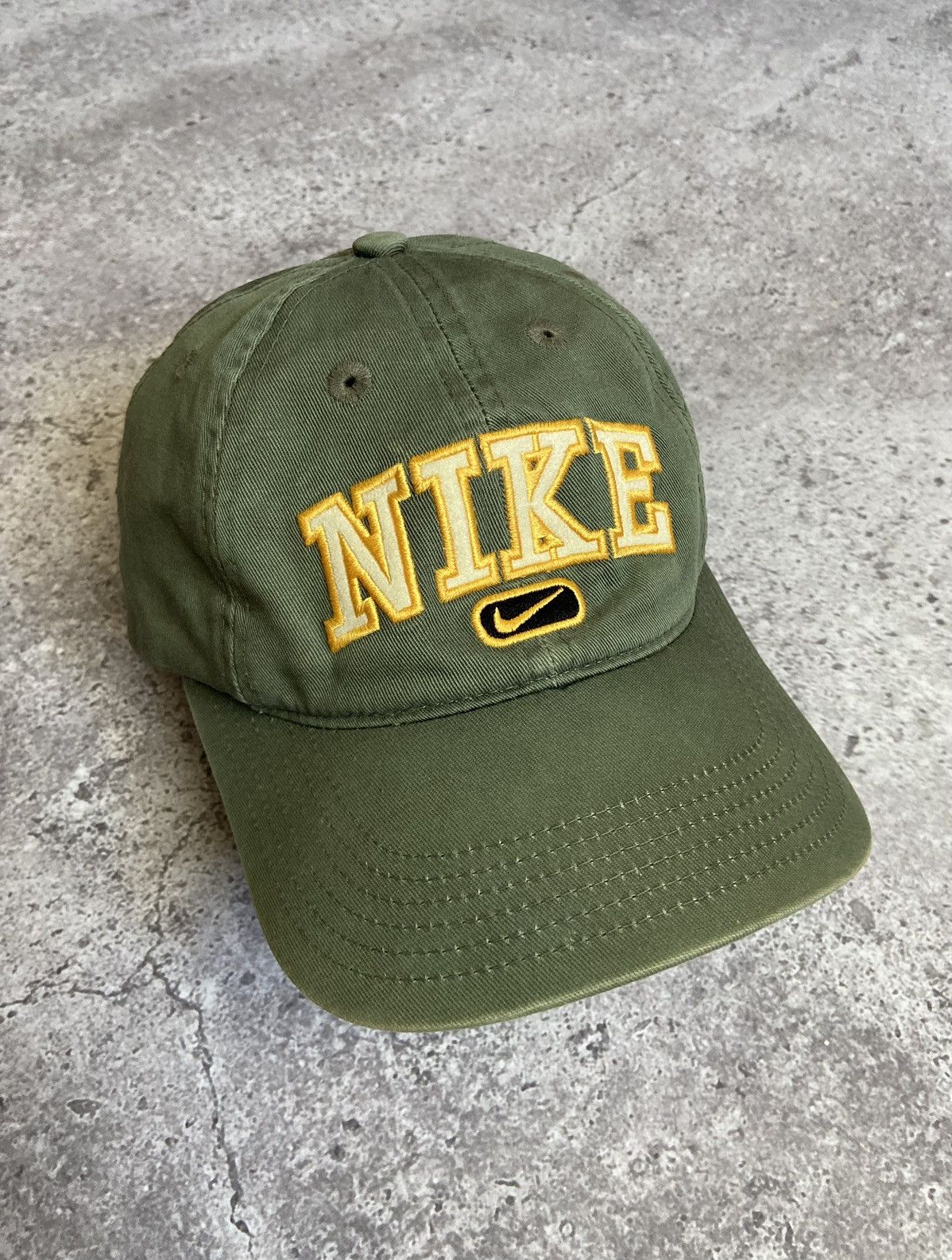Nike Nike Vintage Cap Big Logo Size ONE SIZE - 1 Thumbnail